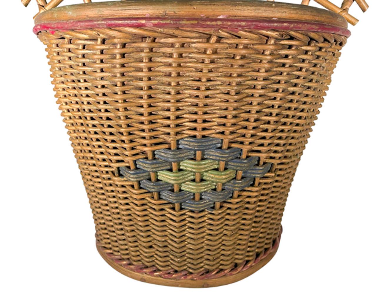 Pair of Art Deco Wicker Wall Planters with Trellis Backs in Original Condition In Good Condition For Sale In Nantucket, MA