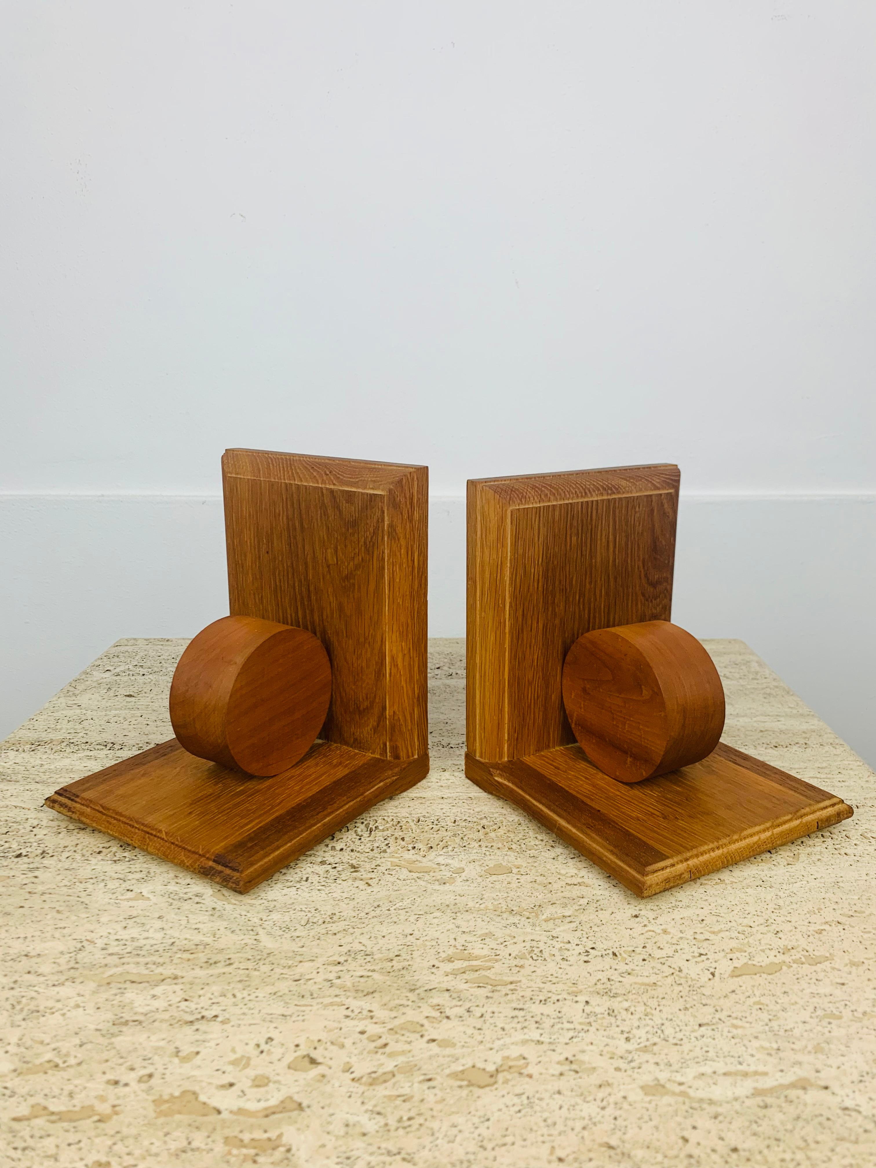 Metà XX secolo Coppia di fermalibri in legno Art Déco, anni '40, Francia in vendita