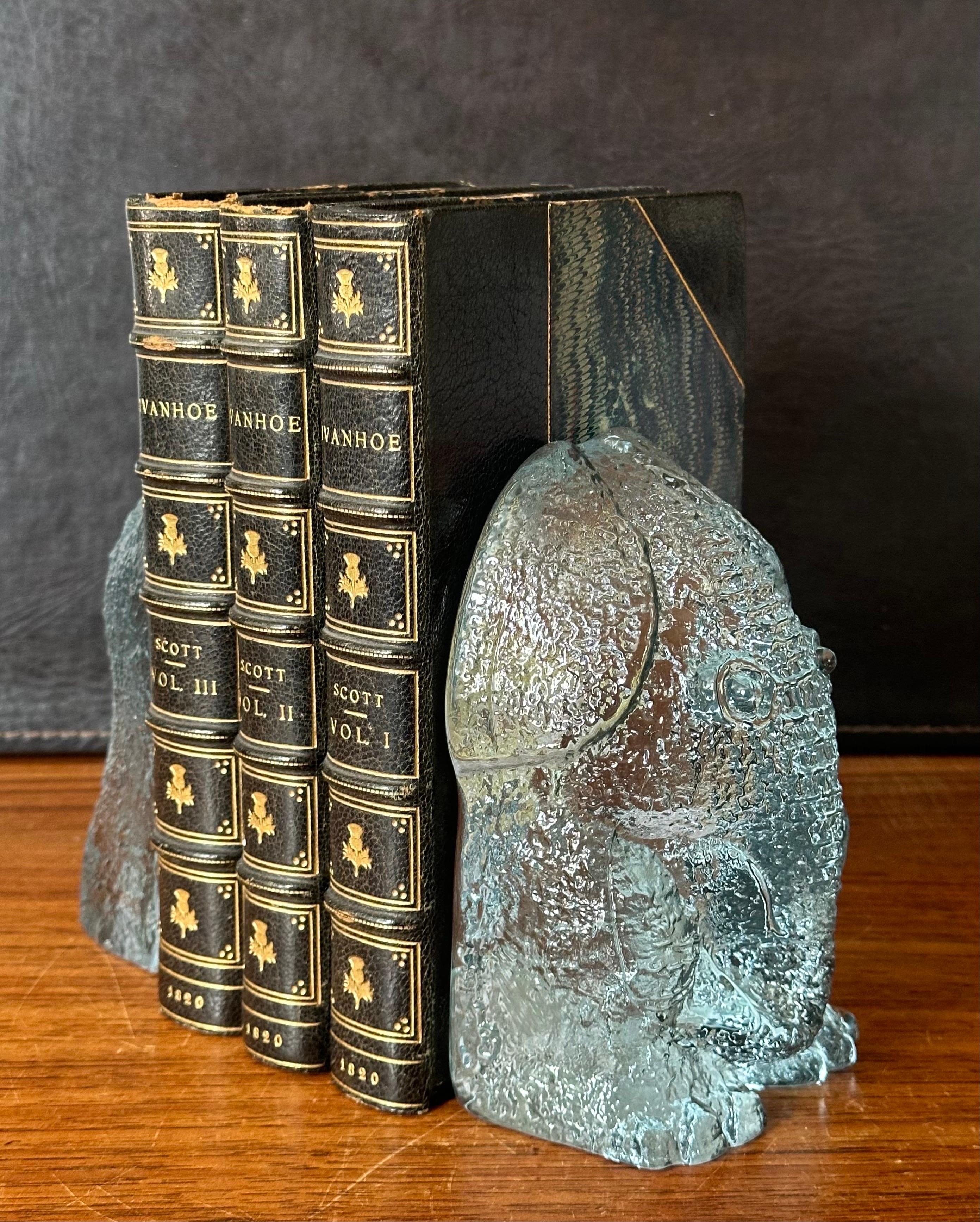 Pair of Art Glass Cast Elephant Bookends by Don Shepherd for DAS Designs In Good Condition For Sale In San Diego, CA