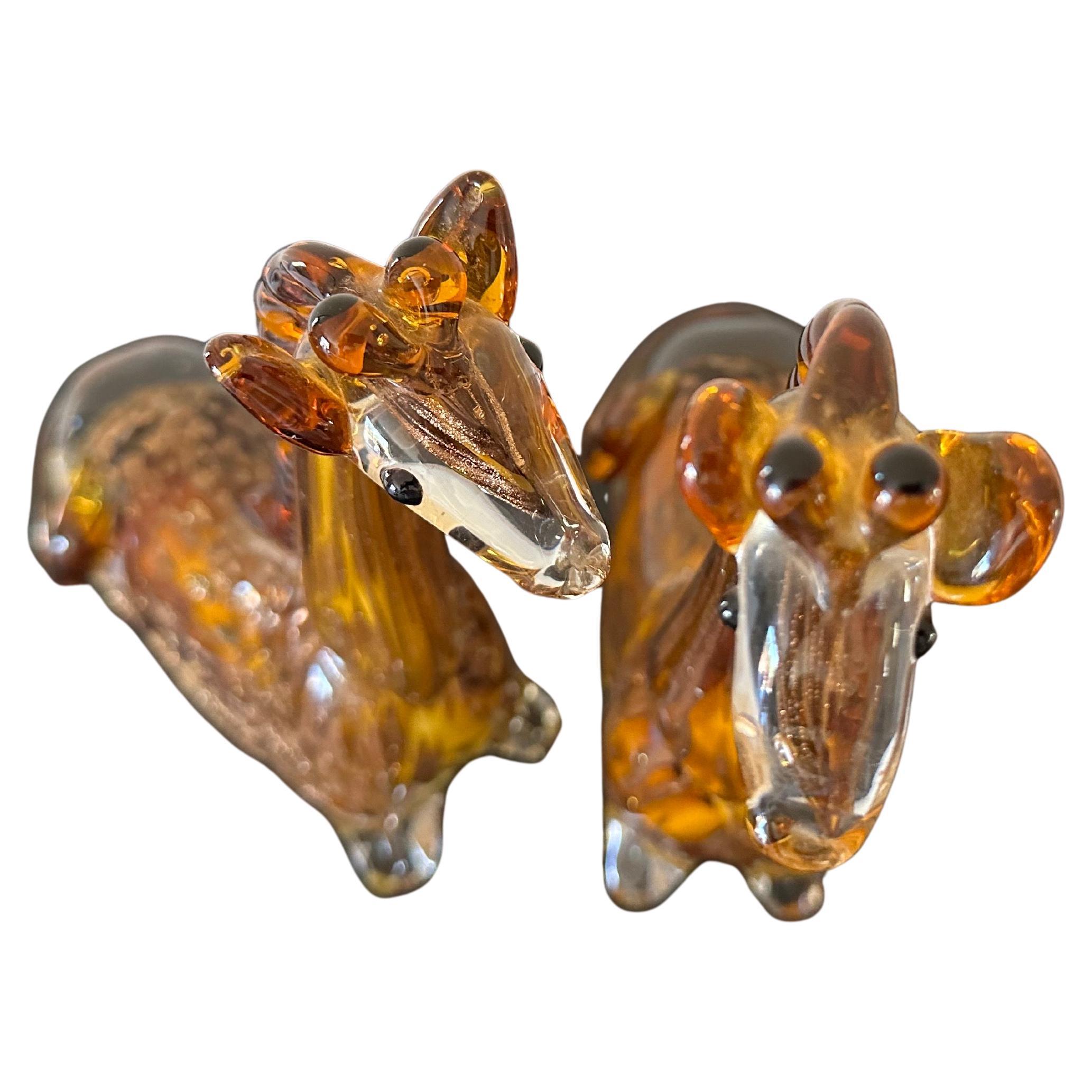 Paire de sculptures de girafes posées en verre d'art dans le style de Murano en vente 1