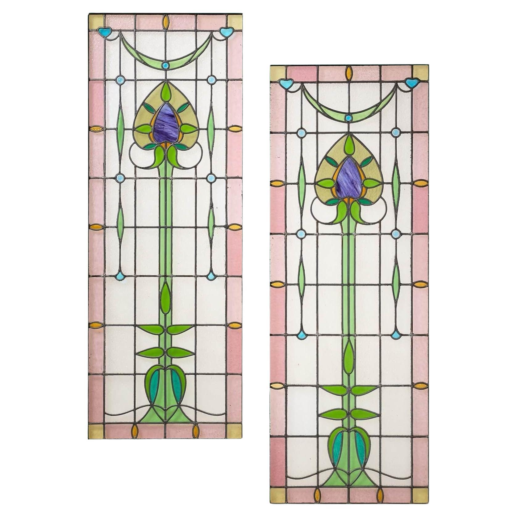 Paire de panneaux de vitrail Art Nouveau du 19ème siècle