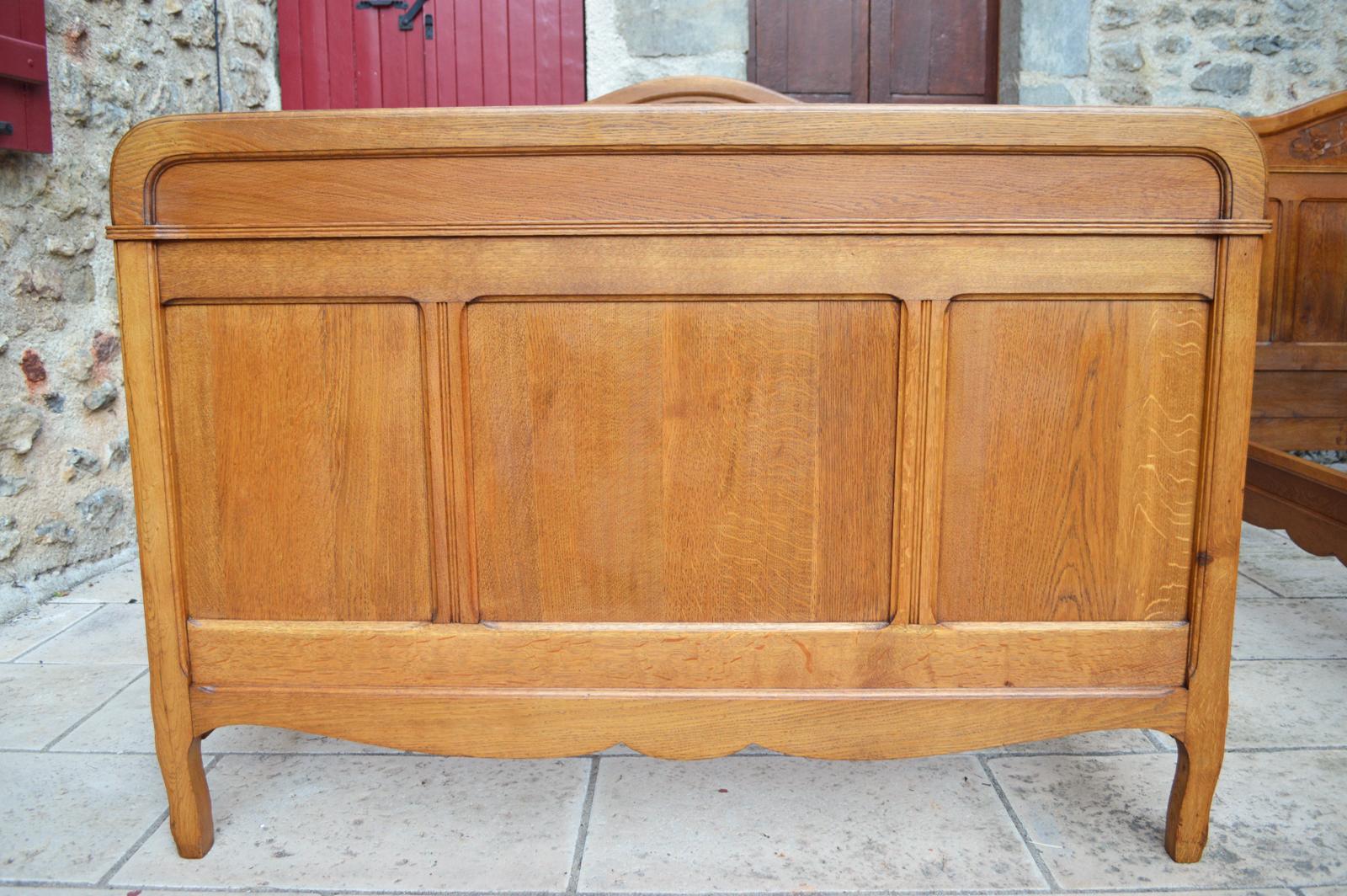 Bronze Pair of Art Nouveau Beds and Nightstand in Oak, France, circa 1910 For Sale