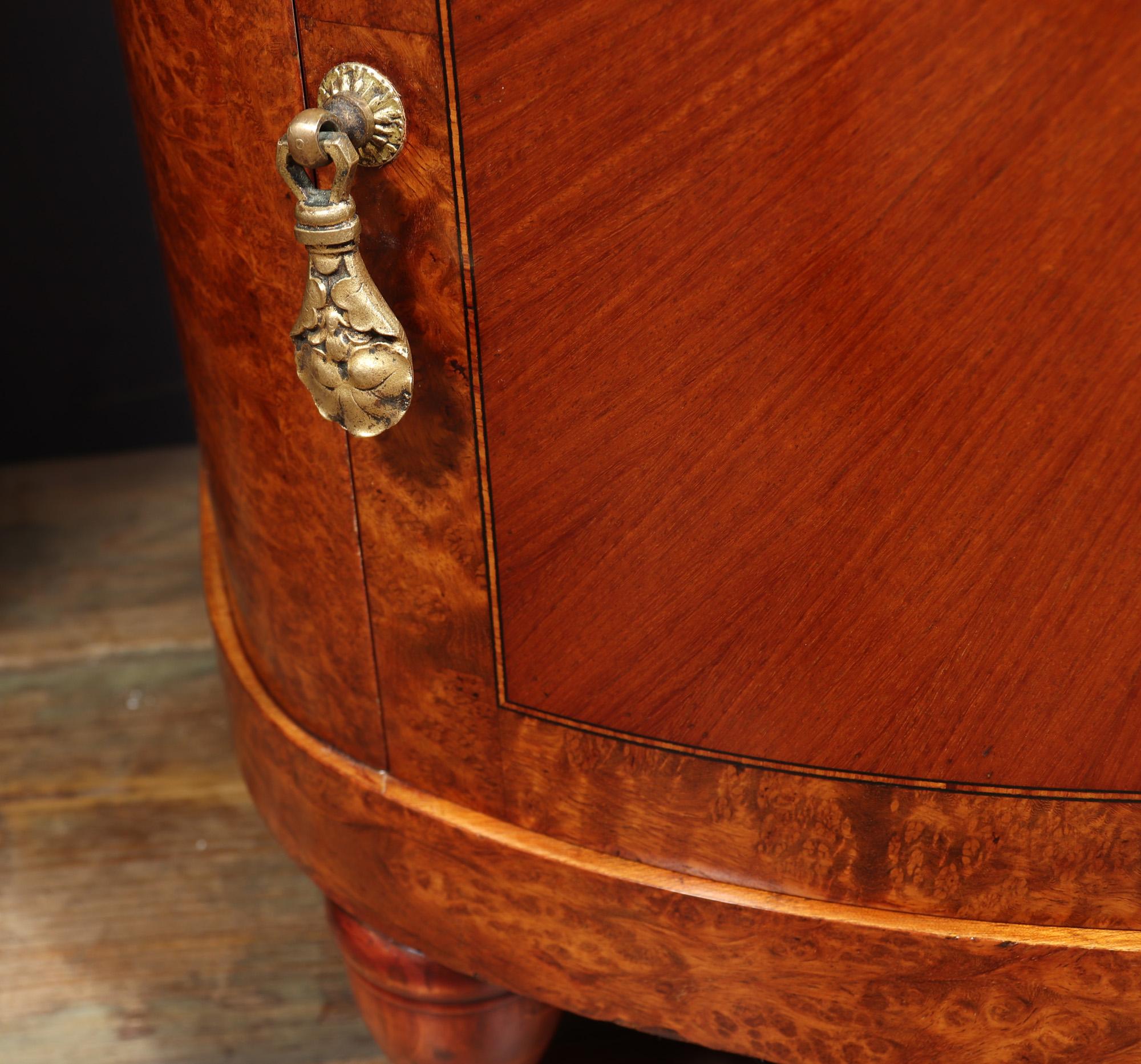 Pair of Art Nouveau Bedside Cabinets in Amboyna c1900 For Sale 4