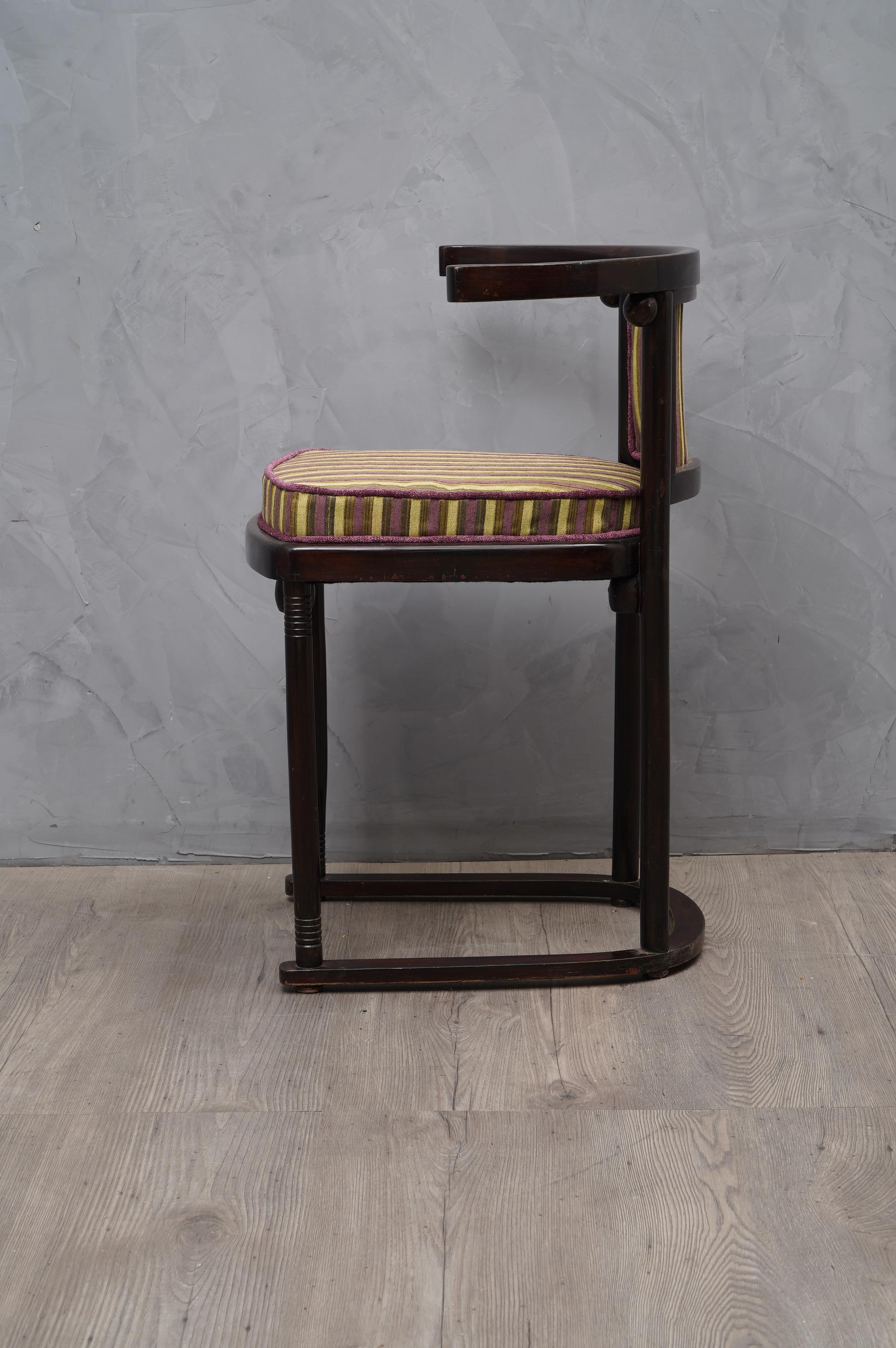 Pair of Art Nouveau Beech Wood and Striped Velvet Austrian Chairs, 1910 For Sale 3