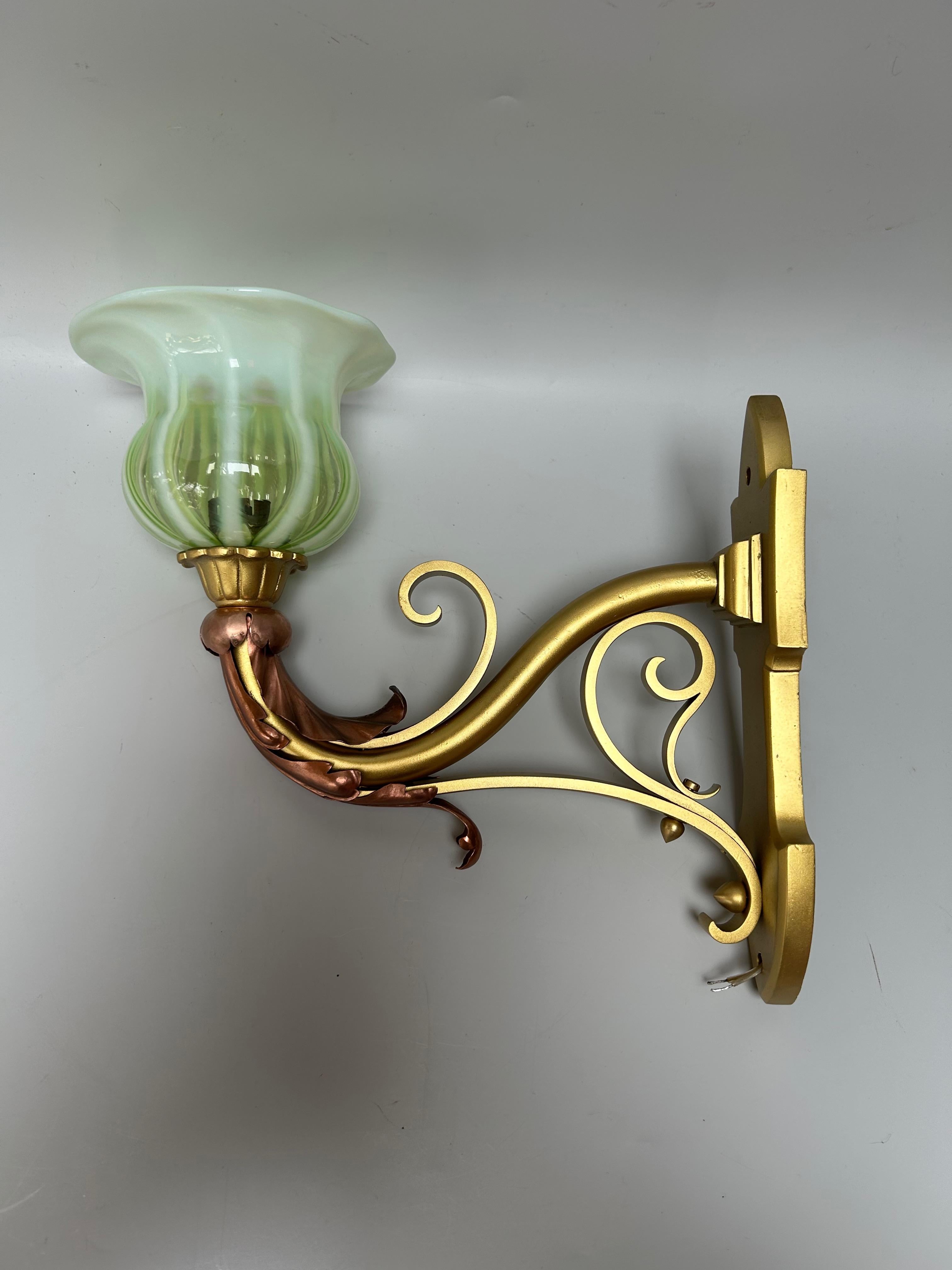 Coppia di appliques Art Nouveau in bronzo e rame In condizioni ottime in vendita a NANTES, FR