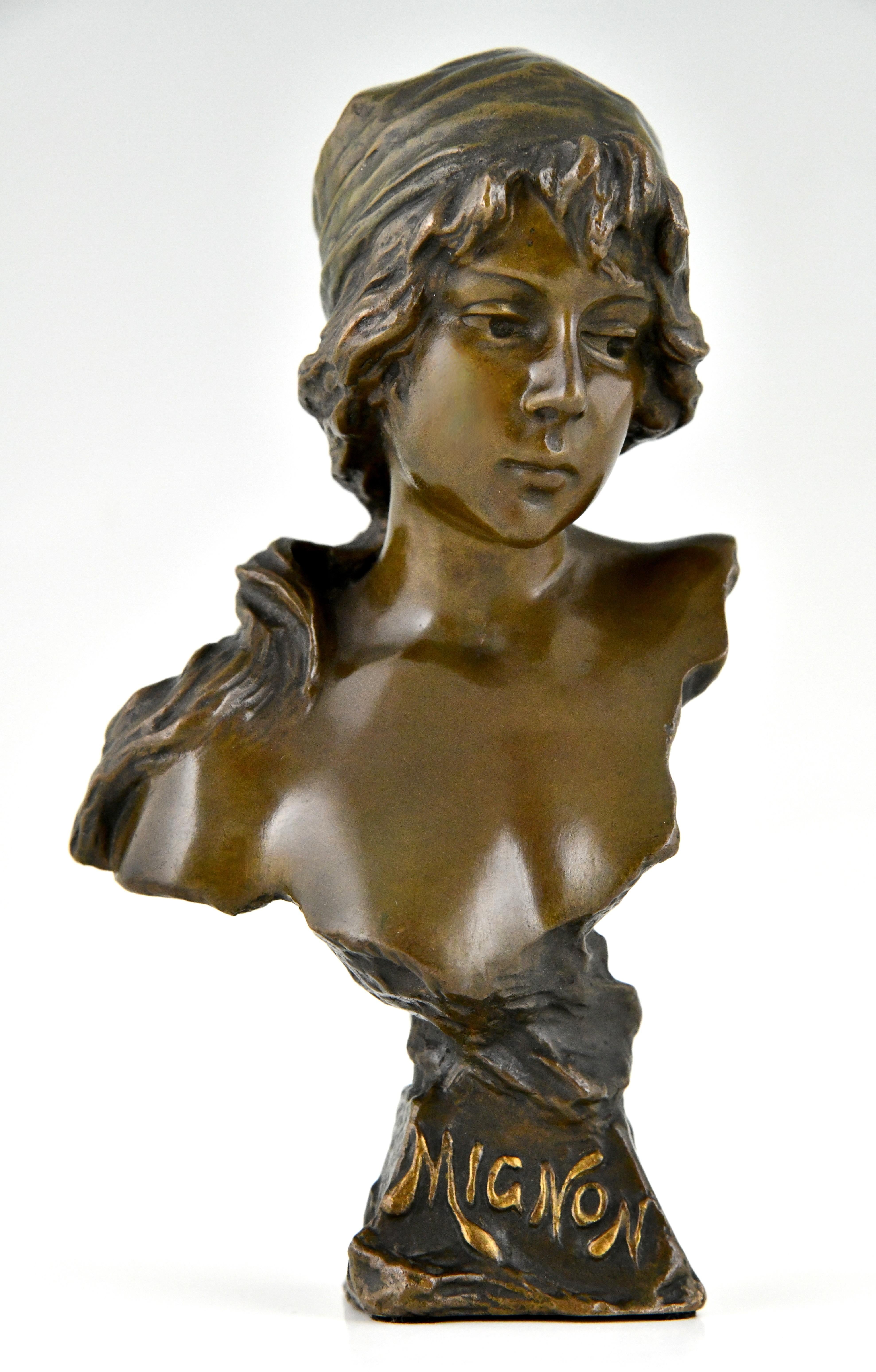 Patinated Pair of Art Nouveau bronze busts Mignon and Esmeralda by Emmanuel Villanis, 1896 For Sale