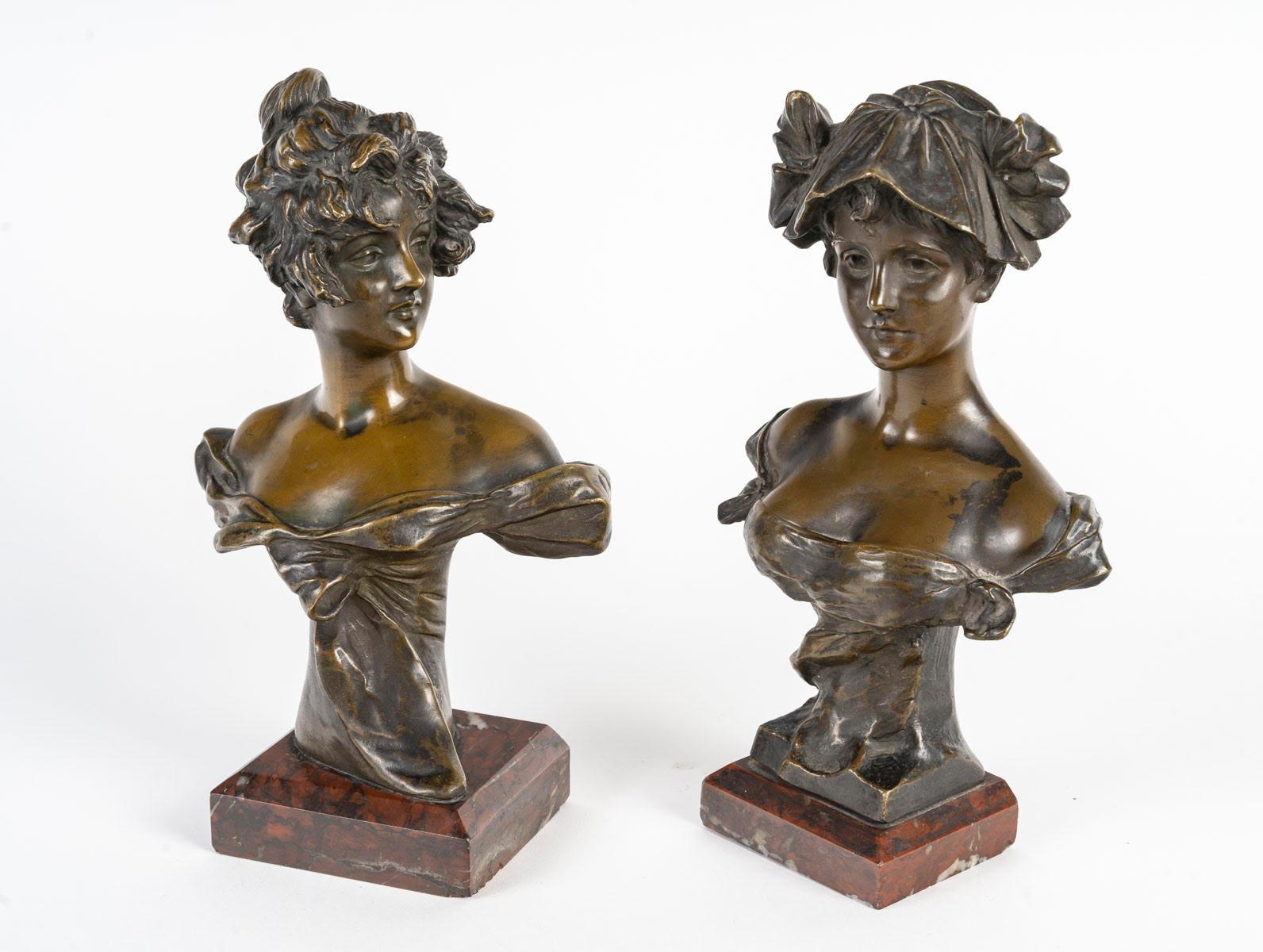 Pareja de esculturas Art Nouveau de bronce de Van Der Straeten, hacia 1900. Francés en venta