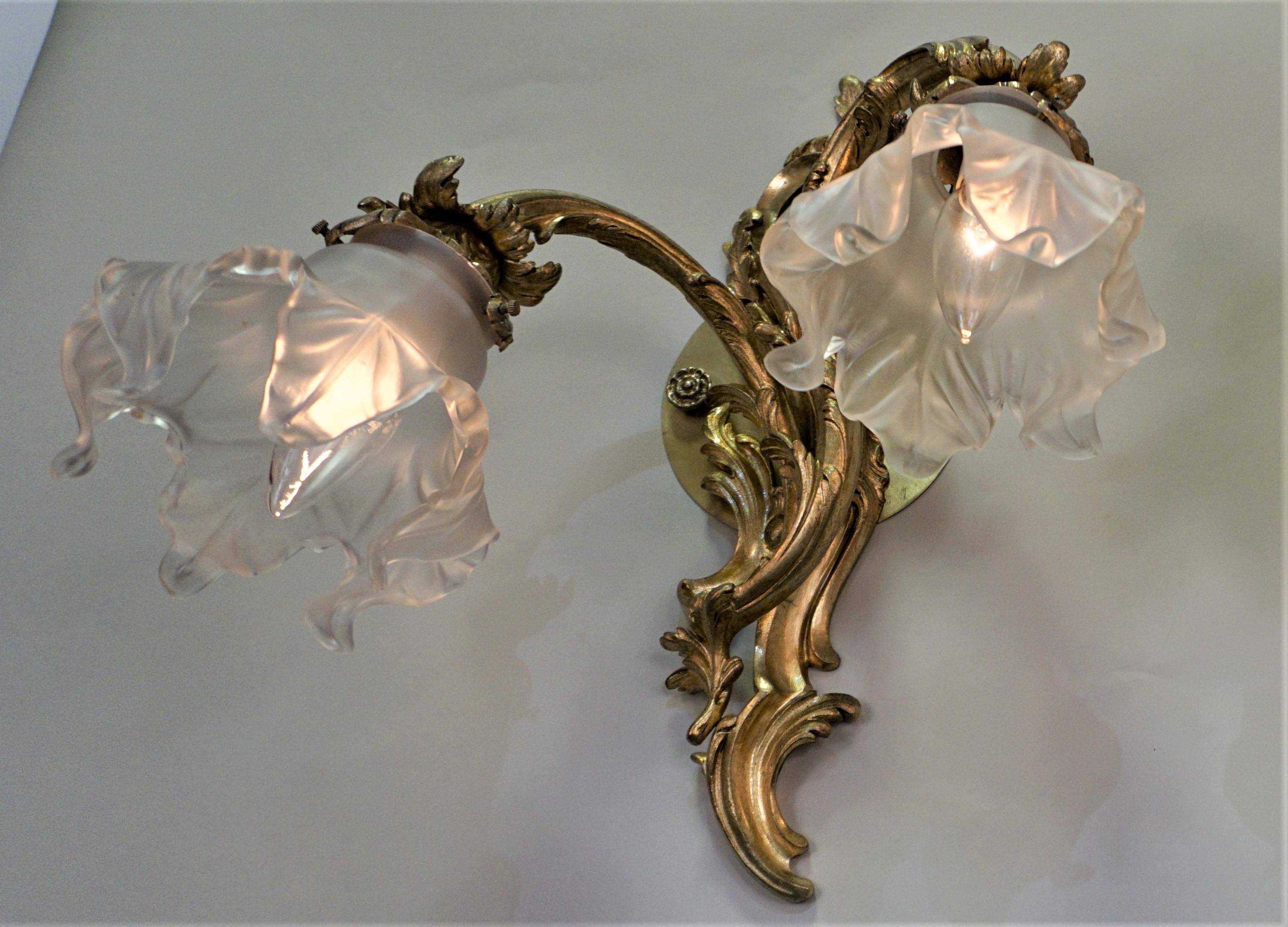 Pair of Art Nouveau Bronze Wall Sconces In Good Condition In Fairfax, VA