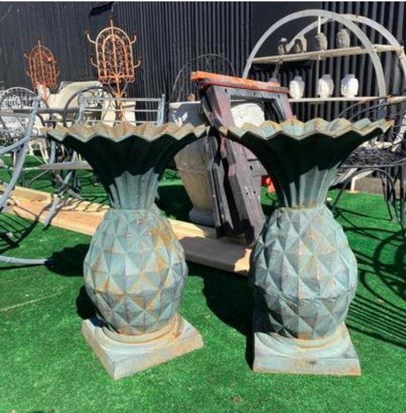 Pair of Art Nouveau Cast Iron Pineapple Planters Uns Vessels jardinières 2