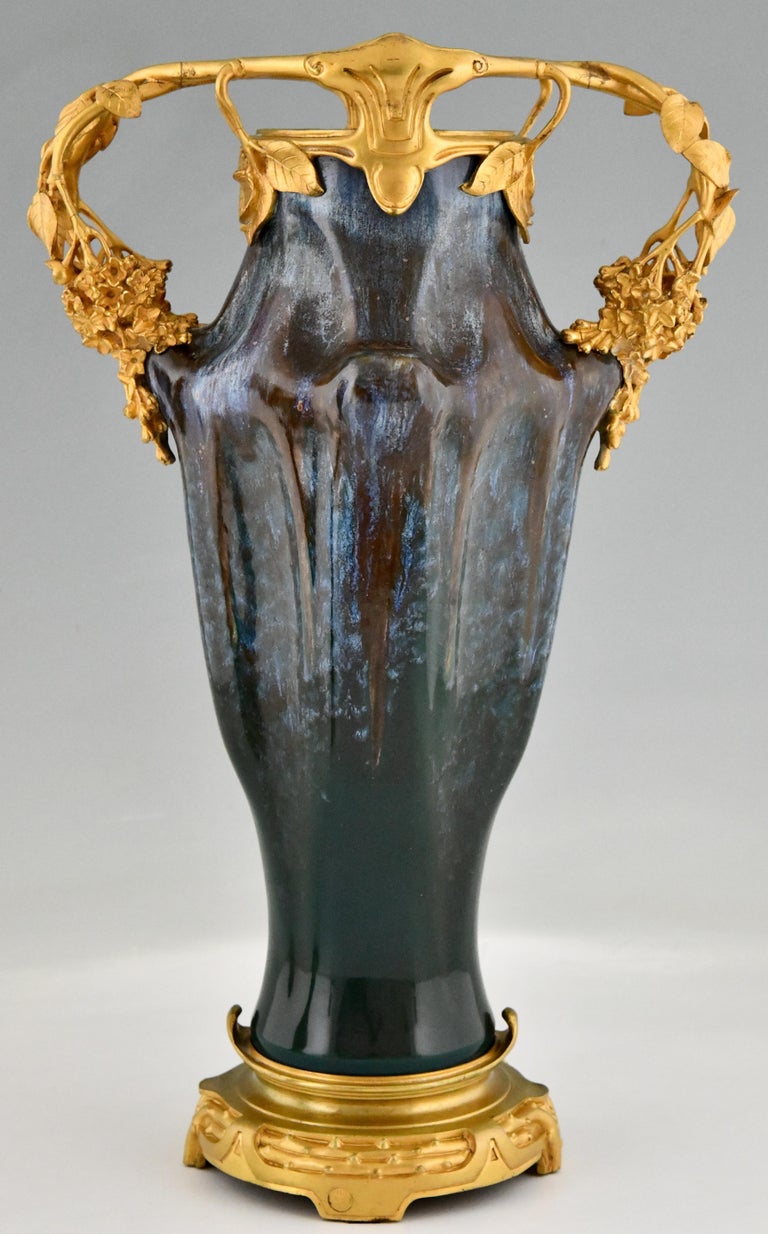 Paire de vases Art Nouveau en cramique et bronze Paul Louchet, Lamarre