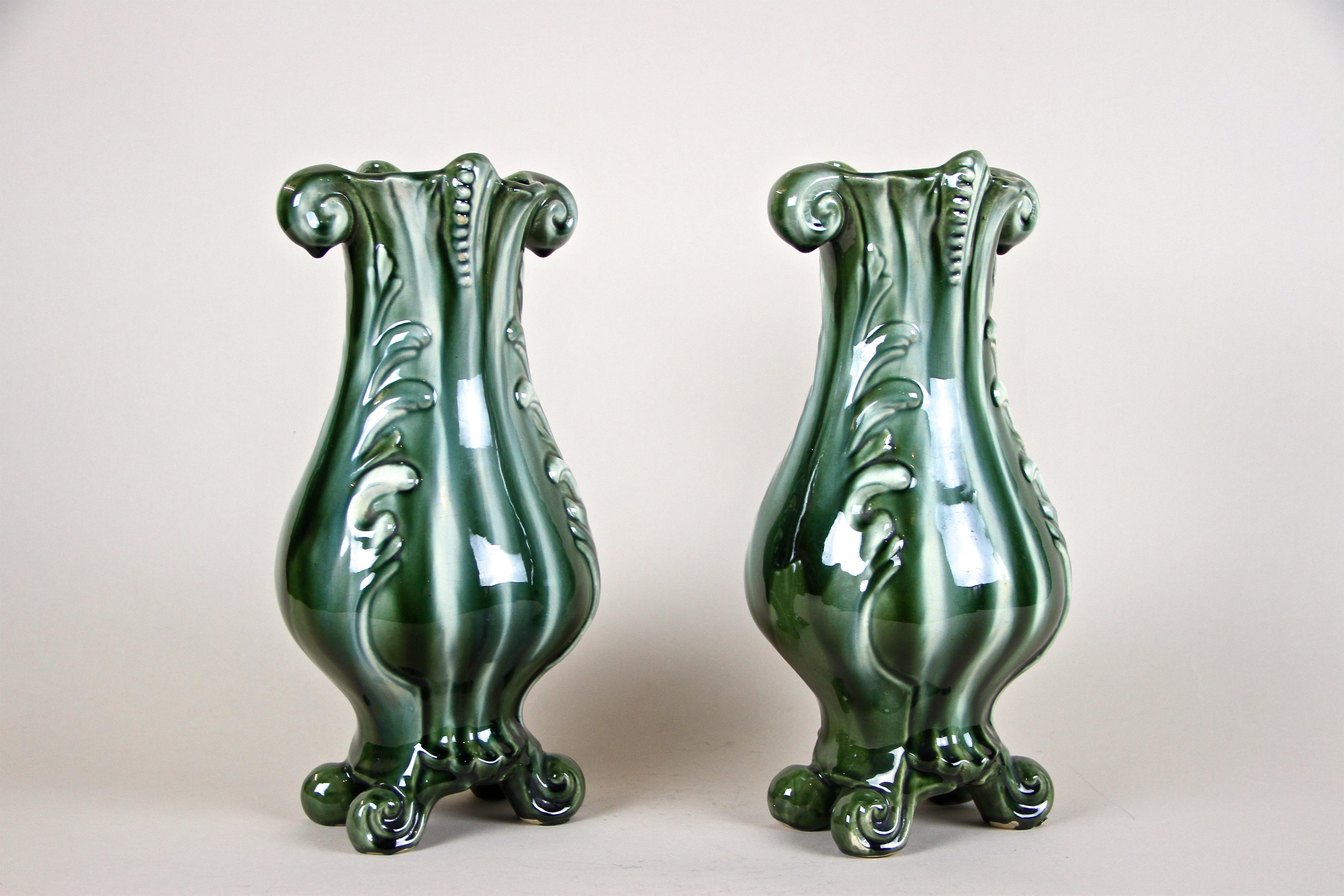 Pair of Art Nouveau Ceramic Vases Glazed, France circa 1900 In Good Condition In Lichtenberg, AT