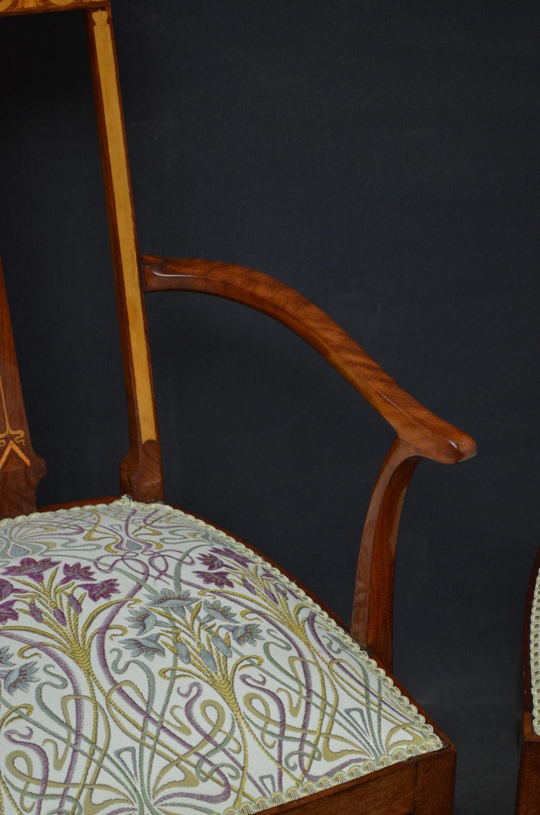 Mogano Coppia di sedie Art Nouveau in mogano in vendita