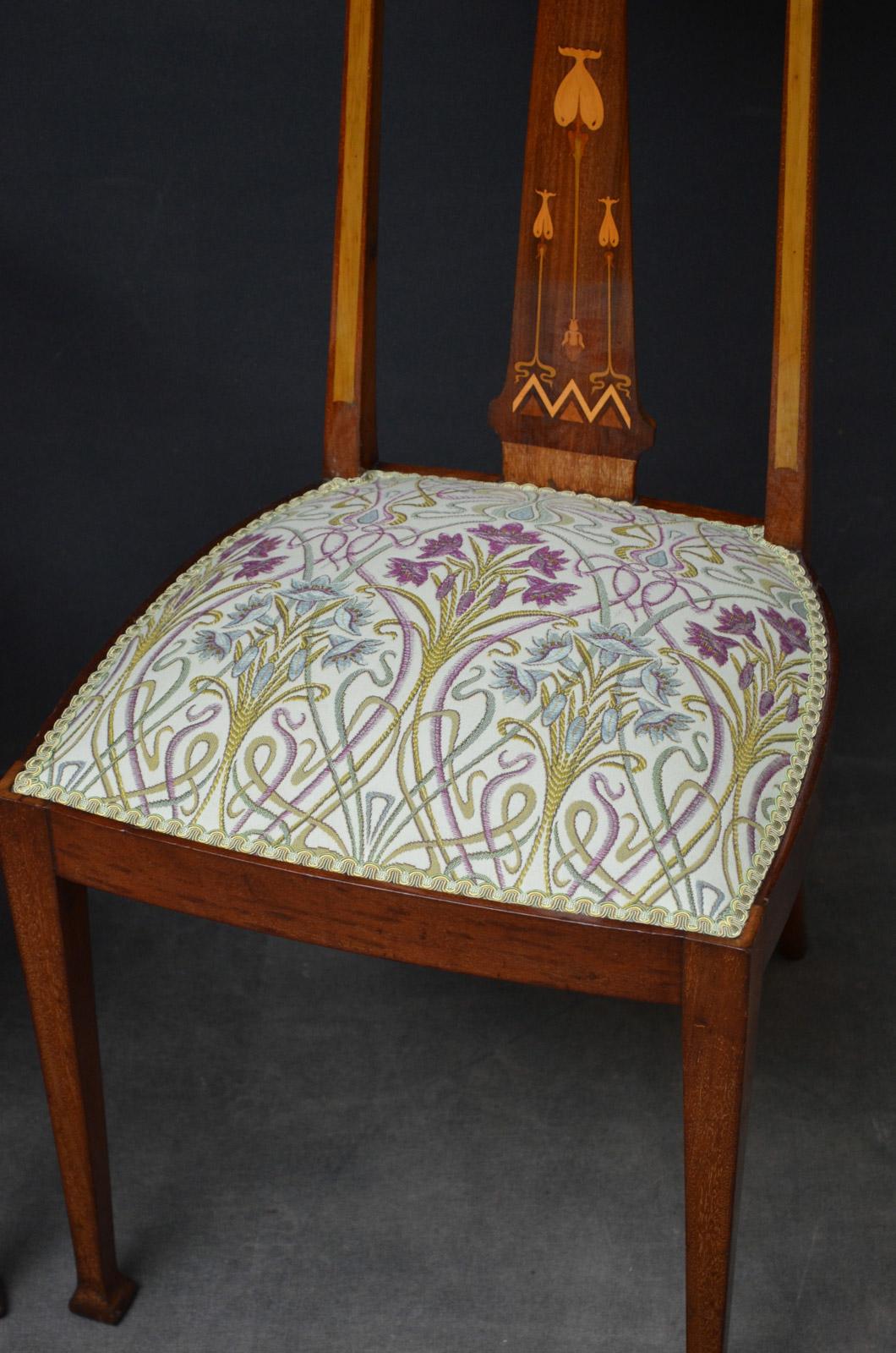 Pair of Art Nouveau Chairs in Mahogany For Sale 2