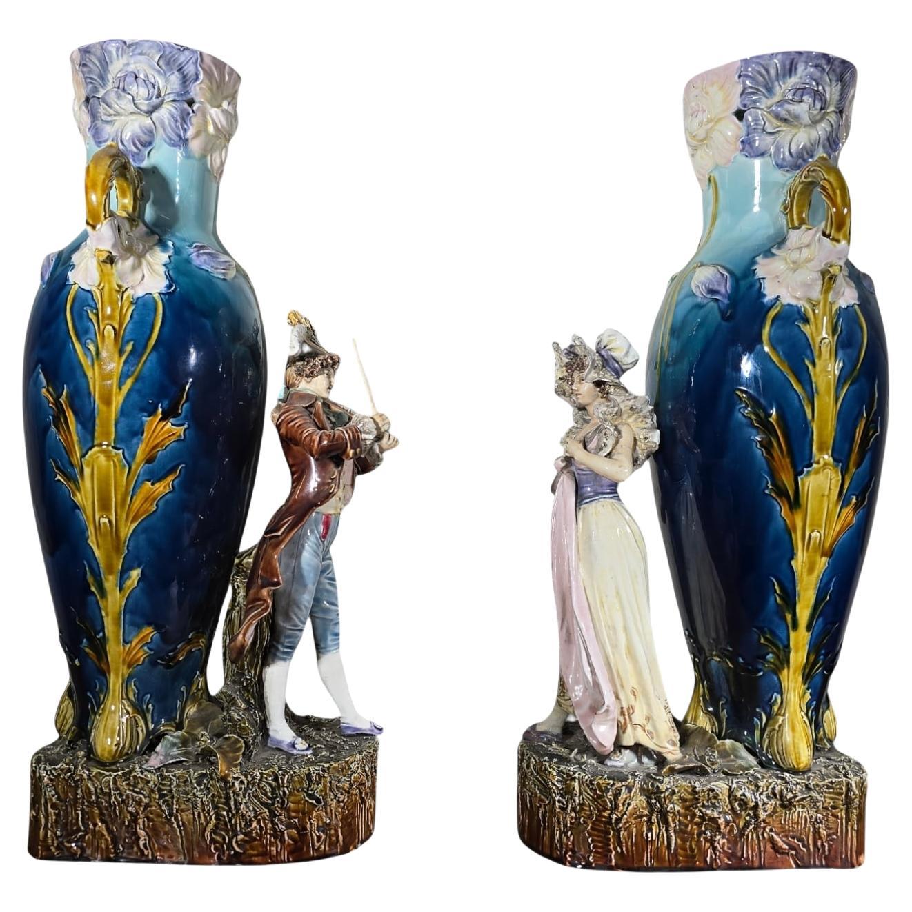 Paire de vases Art Nouveau en céramique émaillée
