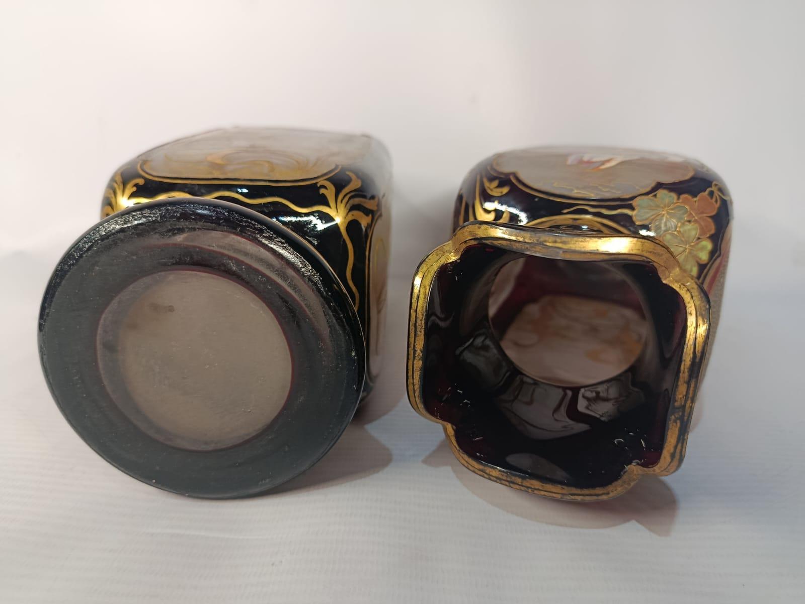 Paire de vases en verre émaillé Art Nouveau Circa 1900 Bon état - En vente à Buenos Aires, Argentina