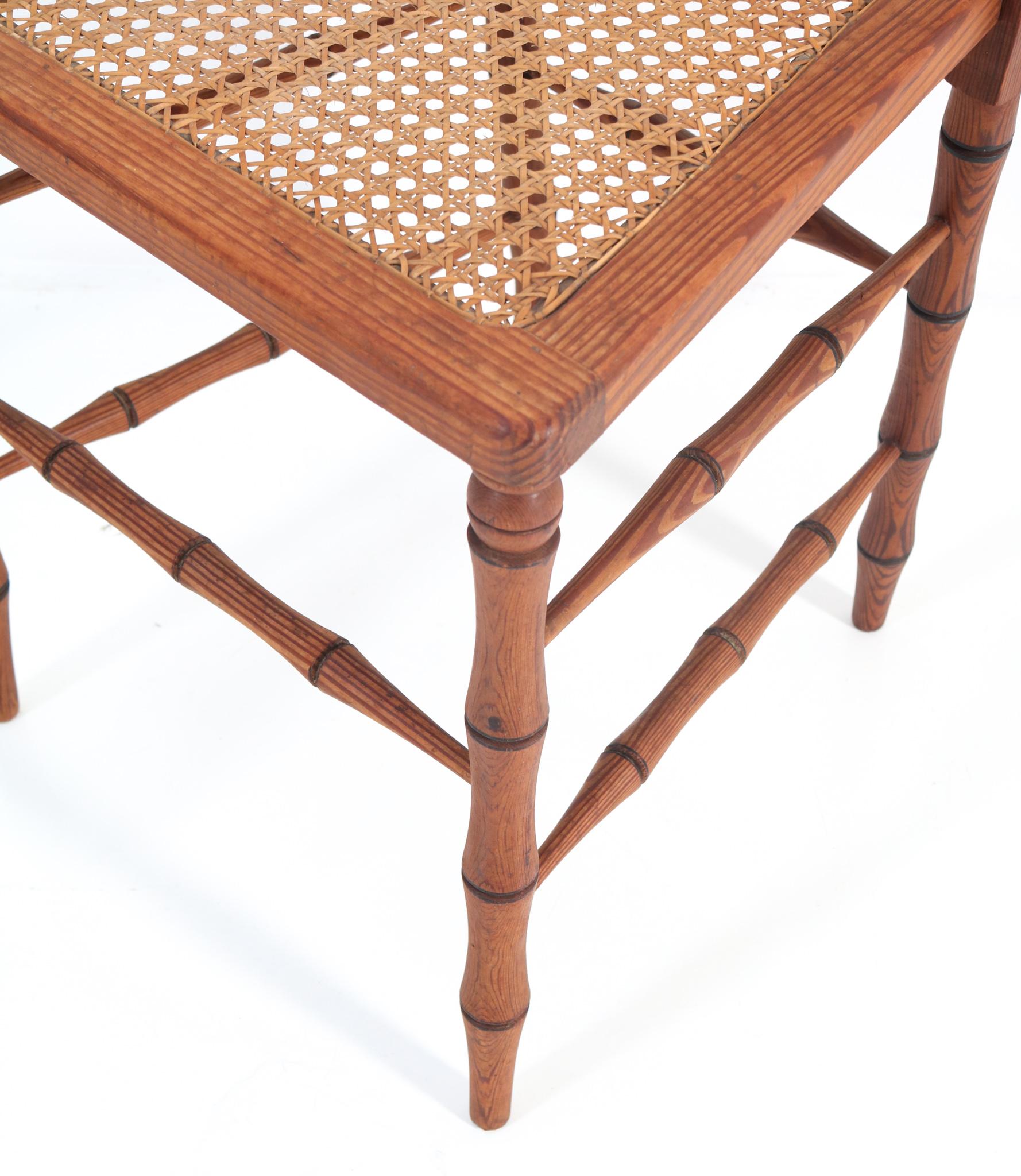 Paire de chaises d'appoint Art Nouveau en faux bambou en vente 1