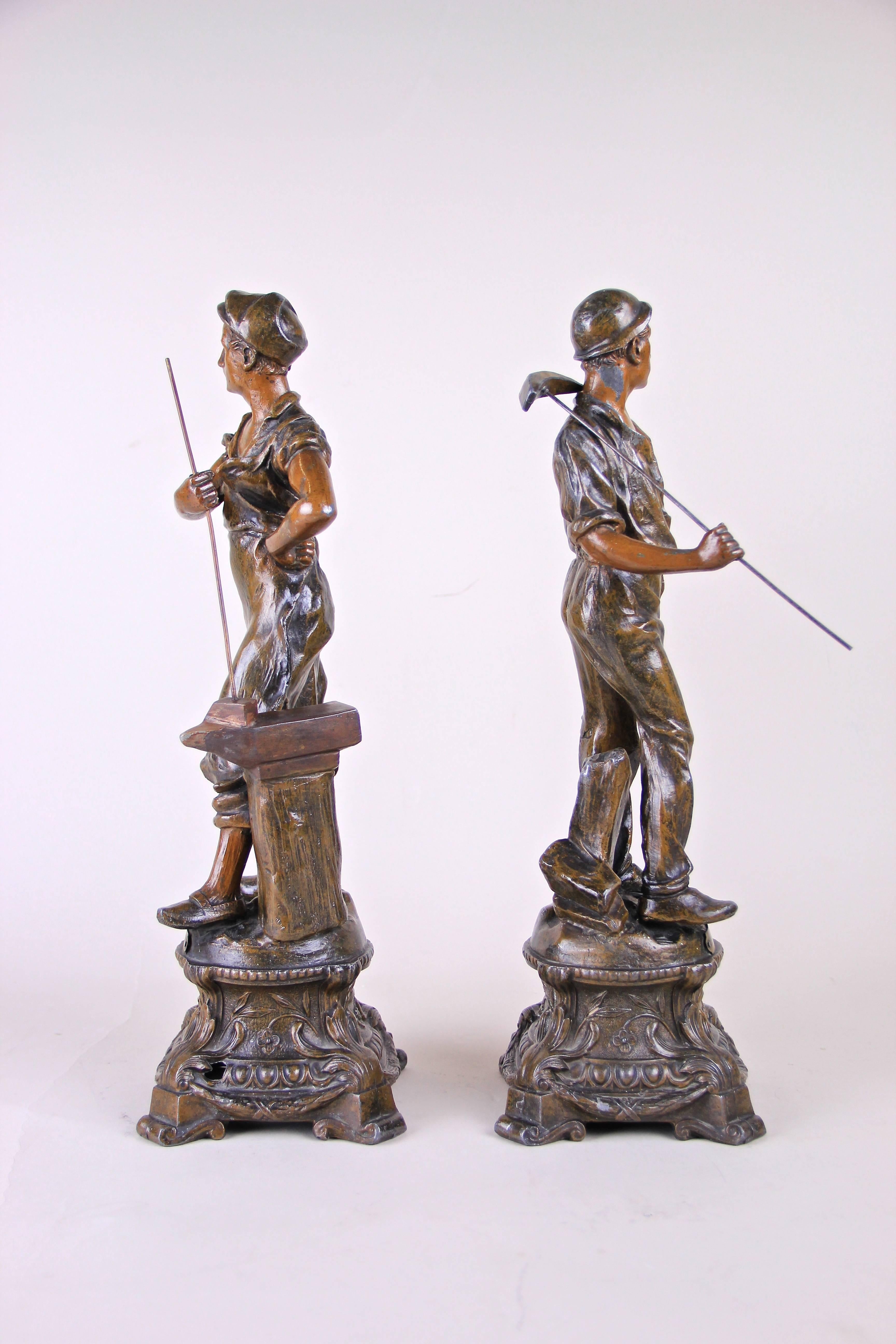 Marvellous pair of Art Nouveau figurines from the early Art Nouveau era in France. This great pair consists of 