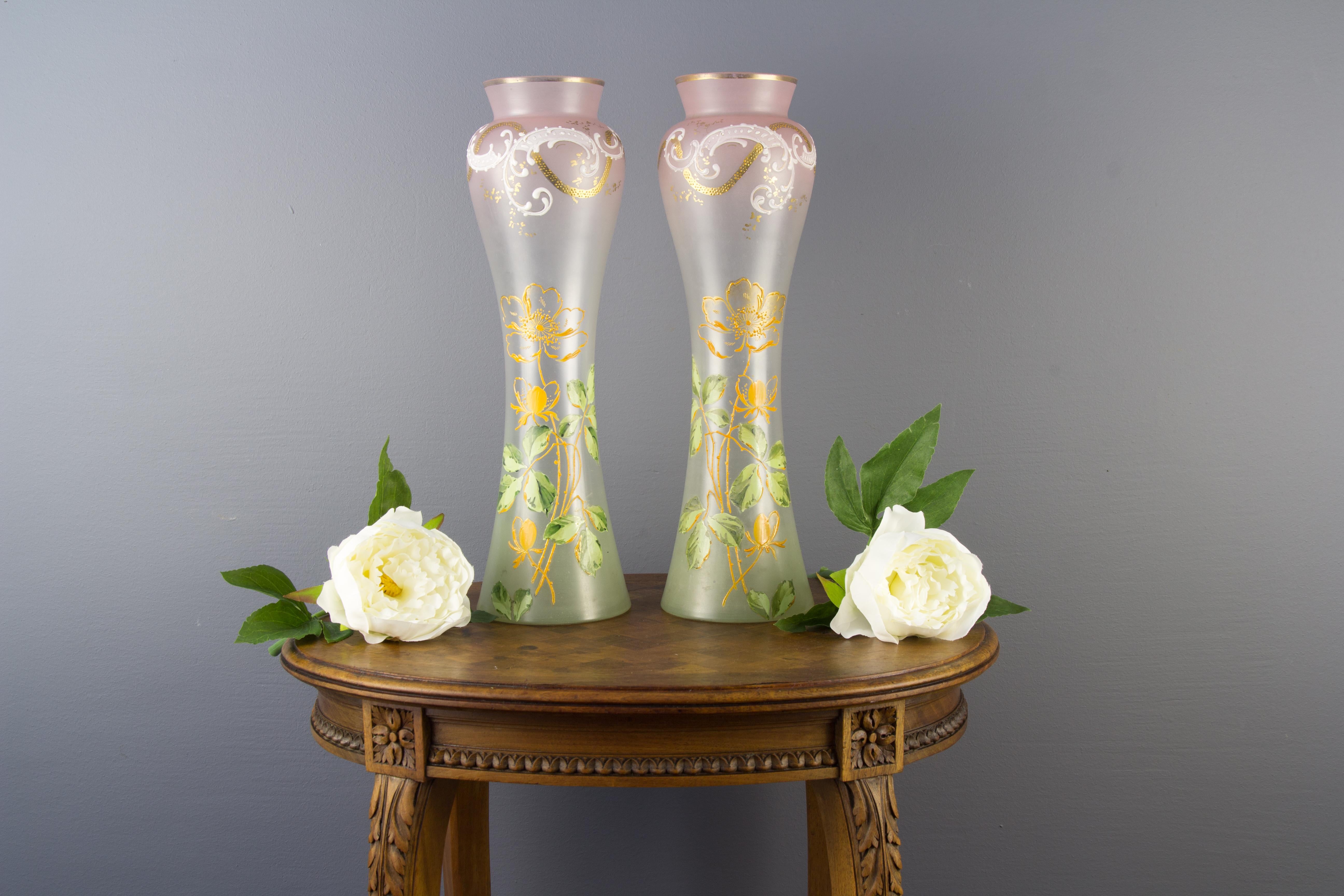 Pair of Art Nouveau Glass Vases, France, circa 1920 For Sale 3