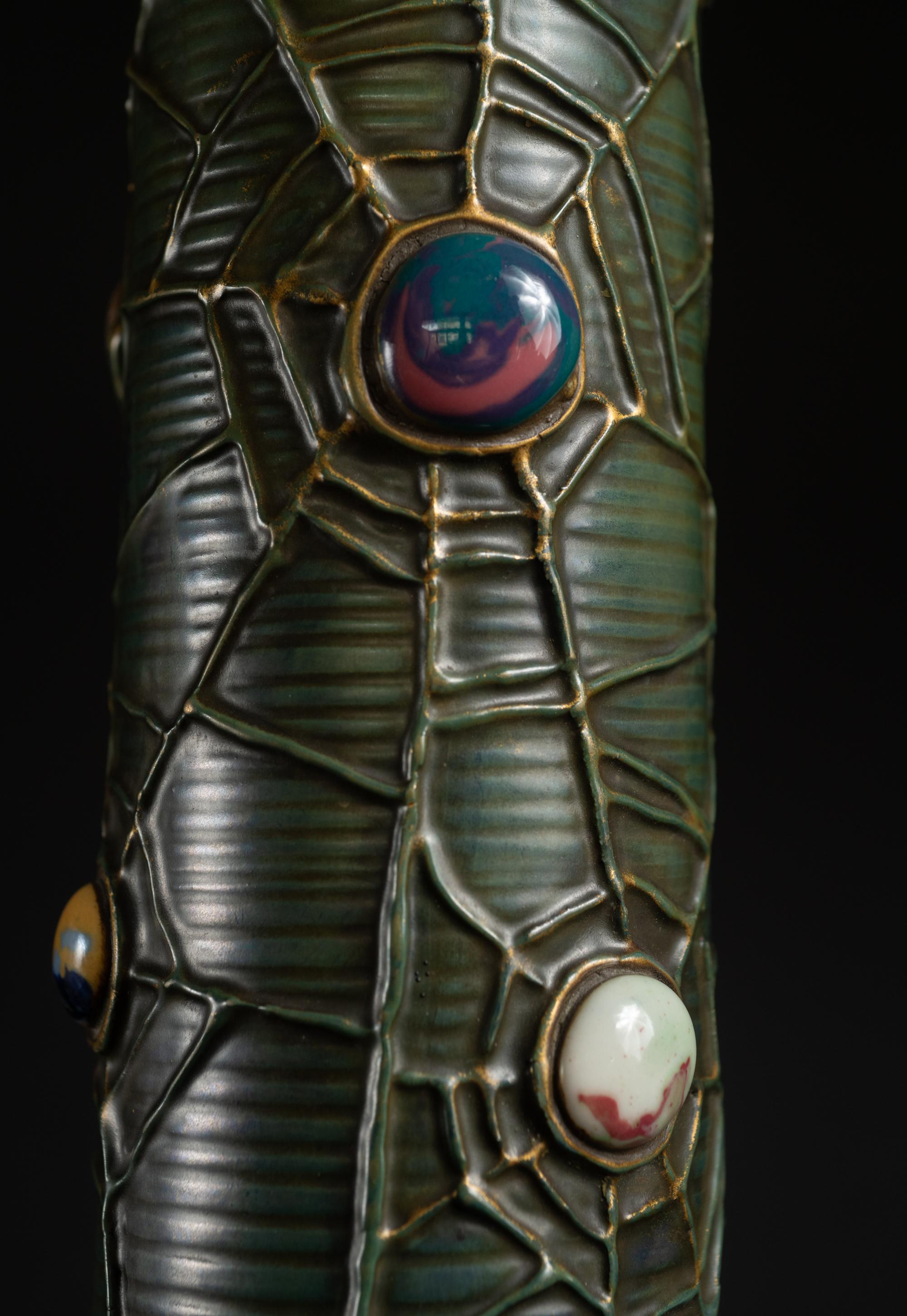 Coppia di vasi alti in stile Art Nouveau Gres Bijou con farfalla e ragnatela di RStK Amphora in vendita 9