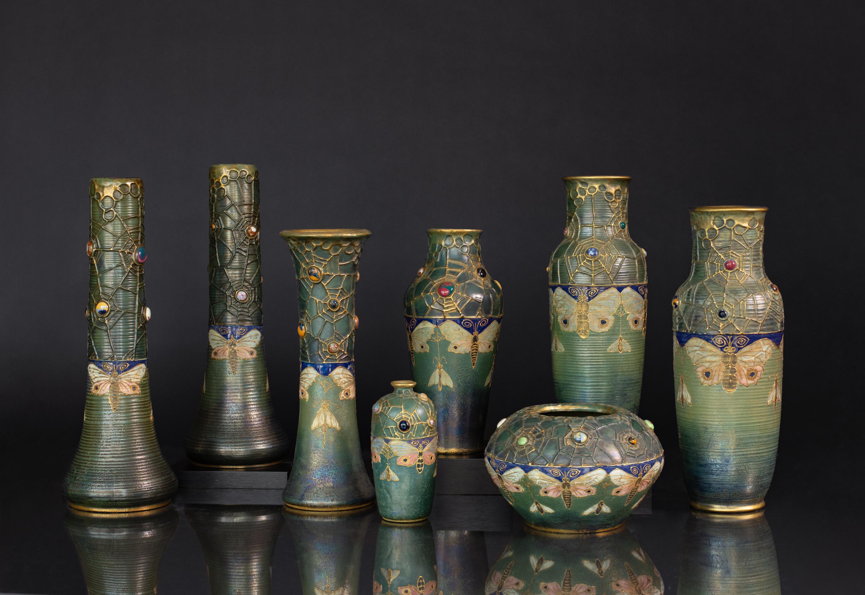 Coppia di vasi alti in stile Art Nouveau Gres Bijou con farfalla e ragnatela di RStK Amphora in vendita 13
