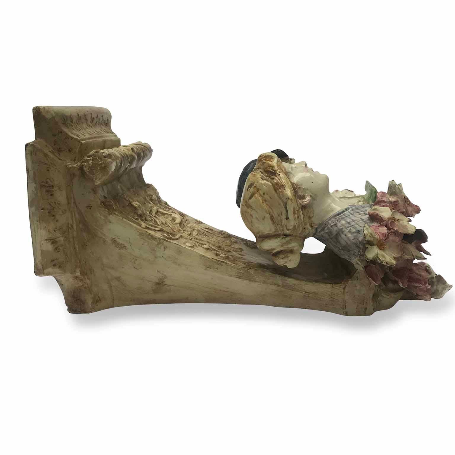 Art Nouveau Italian Pair of Wall Brackets with Children Busts and Flowers 1920 For Sale 8
