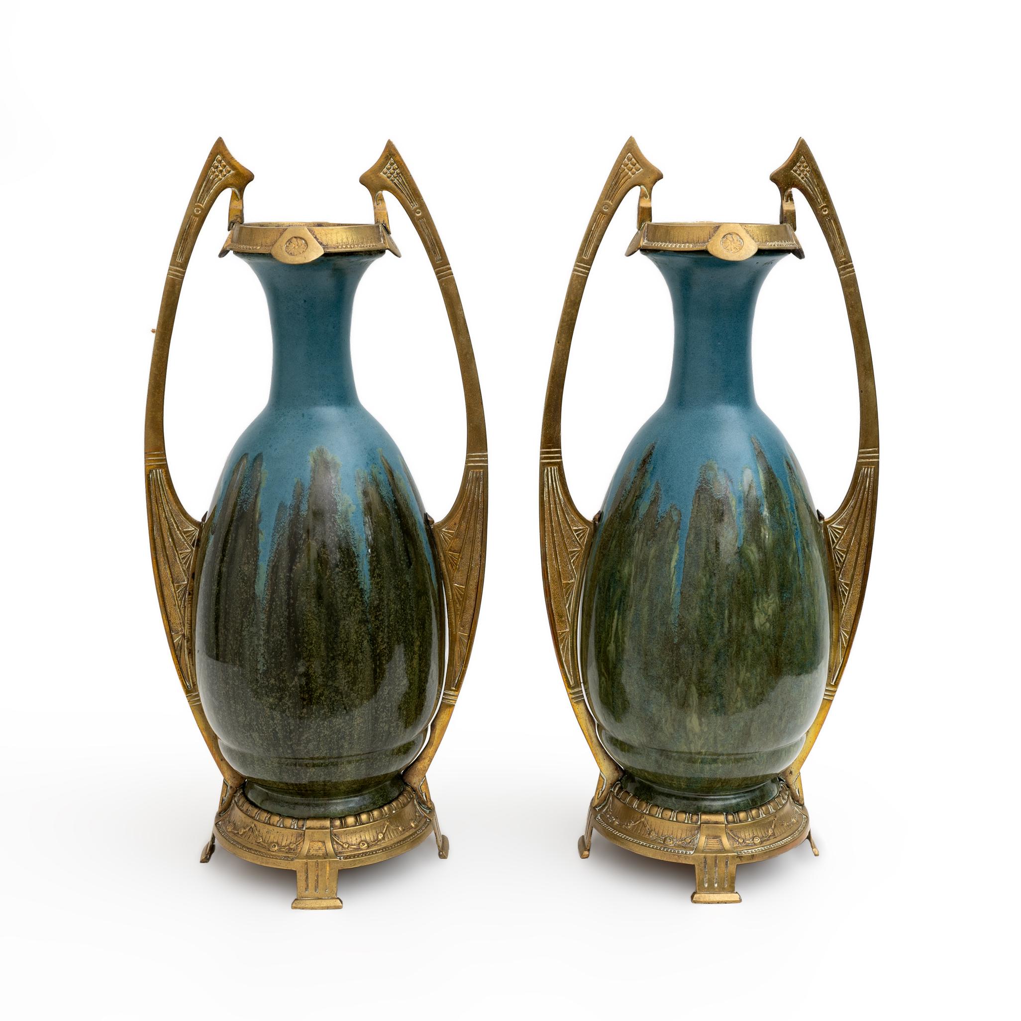 Coppia di vasi in bronzo e ceramica Art Nouveau Jugendstil stile Otto Eckman, 1900 In condizioni buone in vendita a Puglia, Puglia
