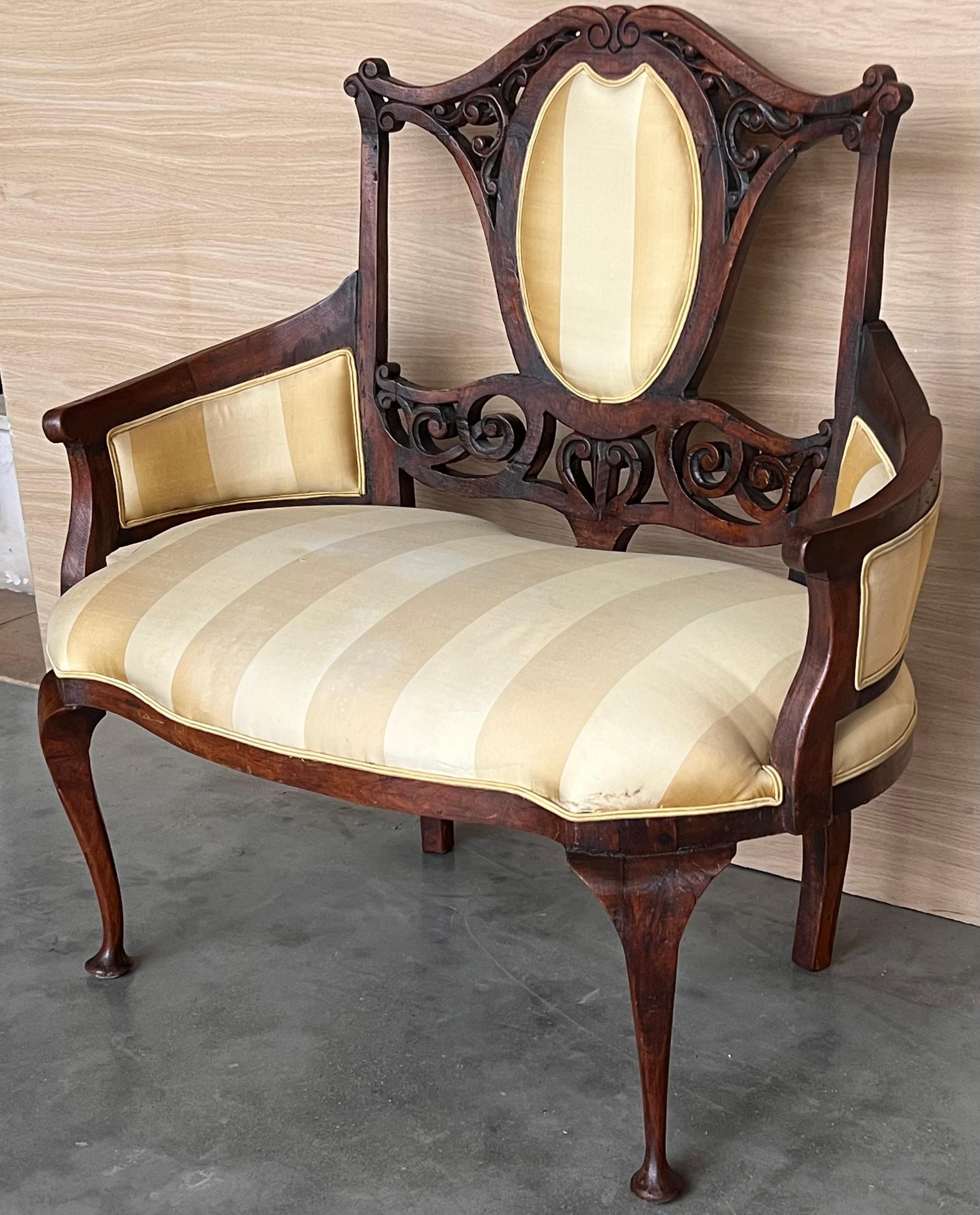 Paire de grands fauteuils Art Nouveau en noyer Bon état - En vente à Miami, FL