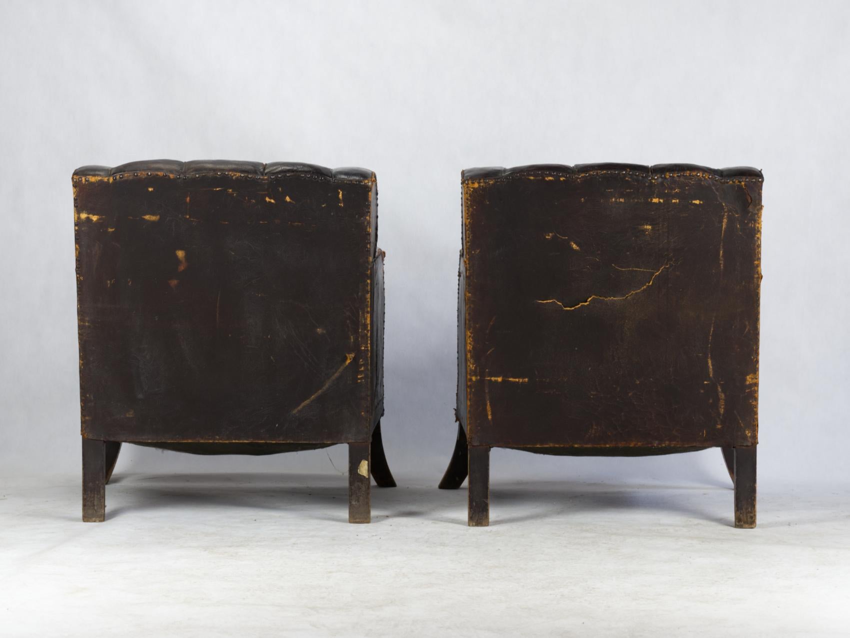 20ième siècle Paire de fauteuils club en cuir Art Nouveau, vers 1920 en vente
