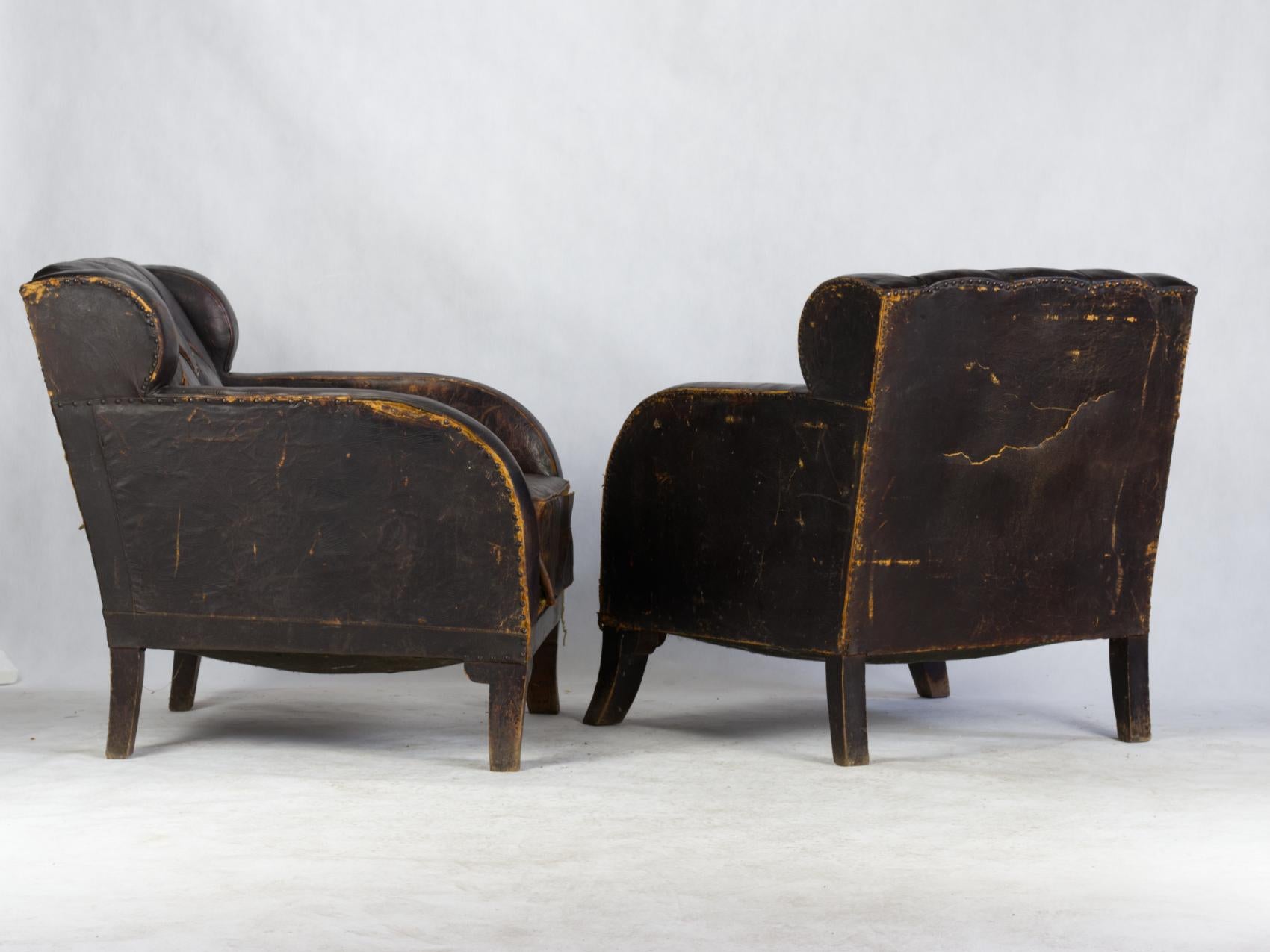 Cuir Paire de fauteuils club en cuir Art Nouveau, vers 1920 en vente