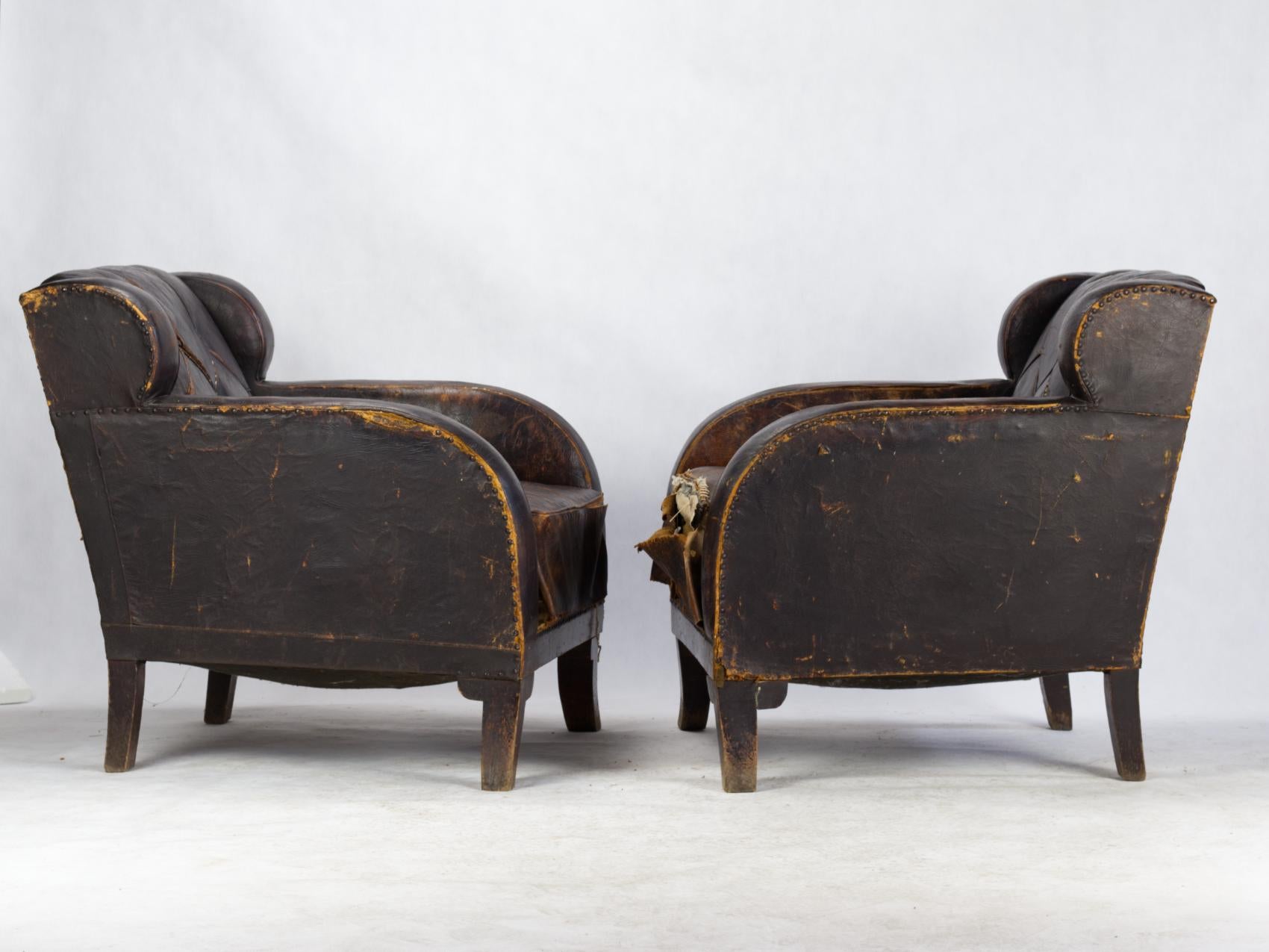 Paire de fauteuils club en cuir Art Nouveau, vers 1920 en vente 1