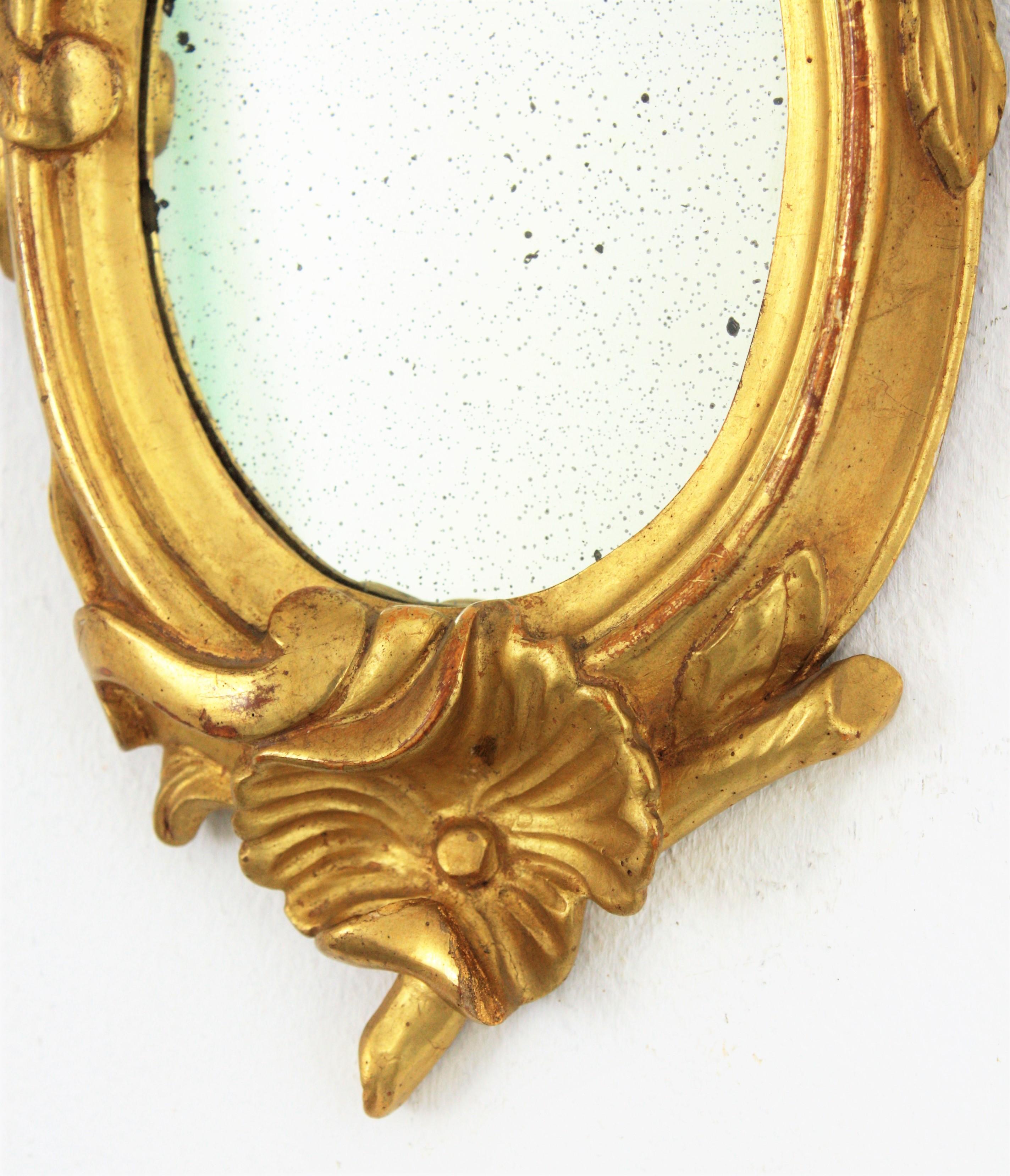 Pair of Art Nouveau Miniature Mirrors in Gold Leaf Giltwood For Sale 4