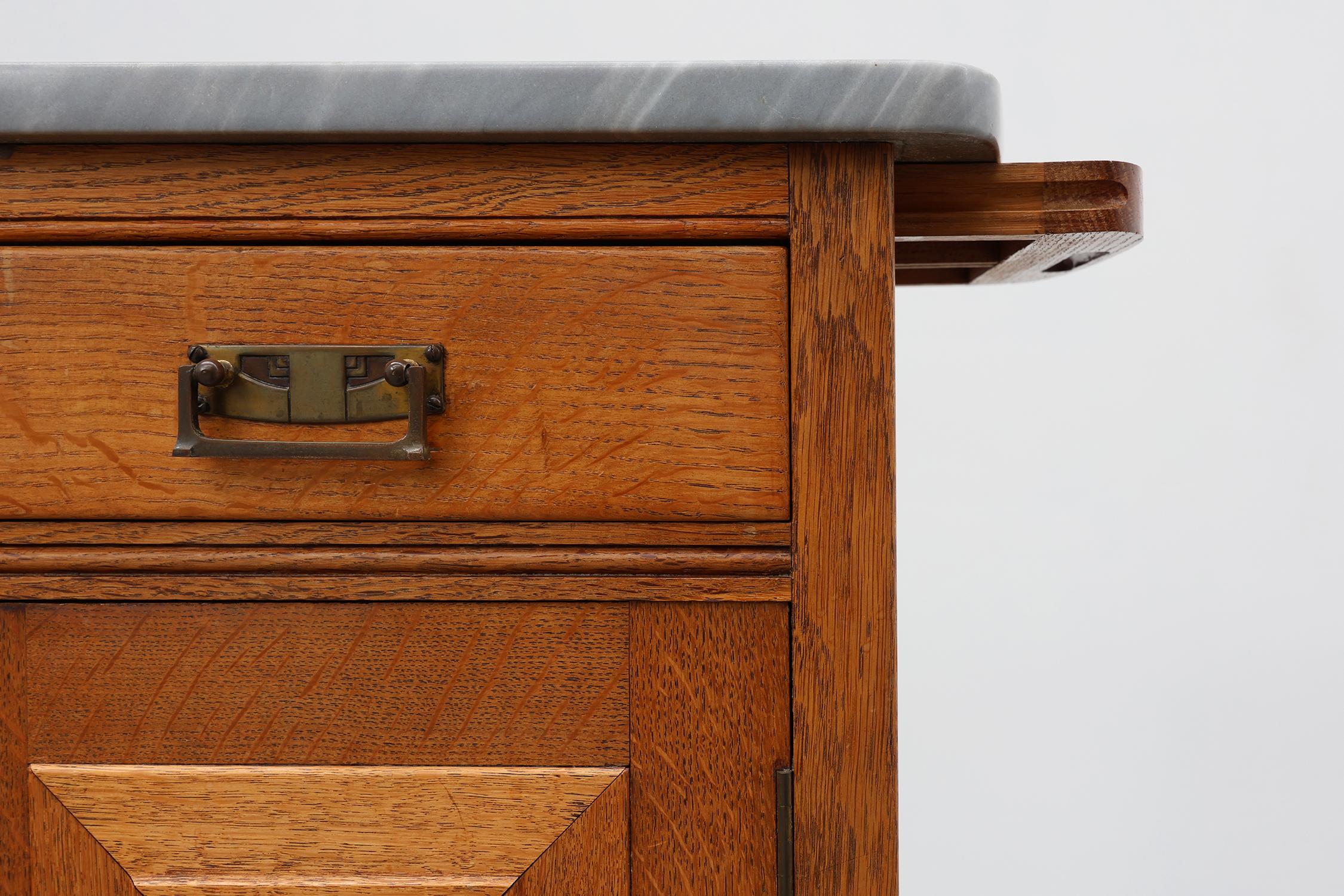 Pair of Art Nouveau nightstands attr. to De Coene with artwork by Geo Verbanck For Sale 4