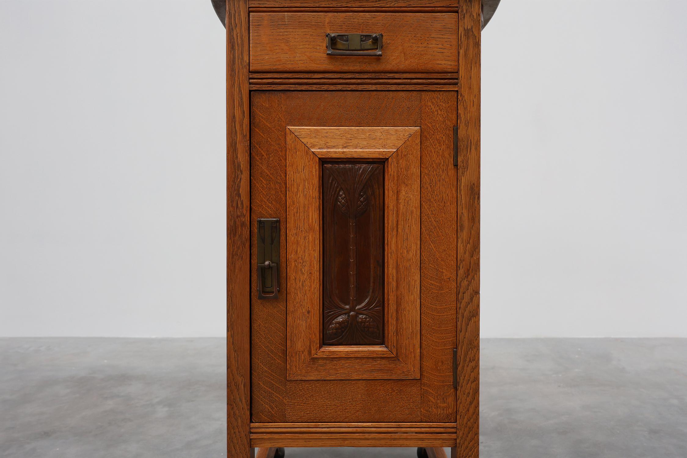 Pair of Art Nouveau nightstands attr. to De Coene with artwork by Geo Verbanck For Sale 13