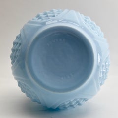 Paire de vases en verre opalin Art Nouveau en bleu layette:: Portieux:: France