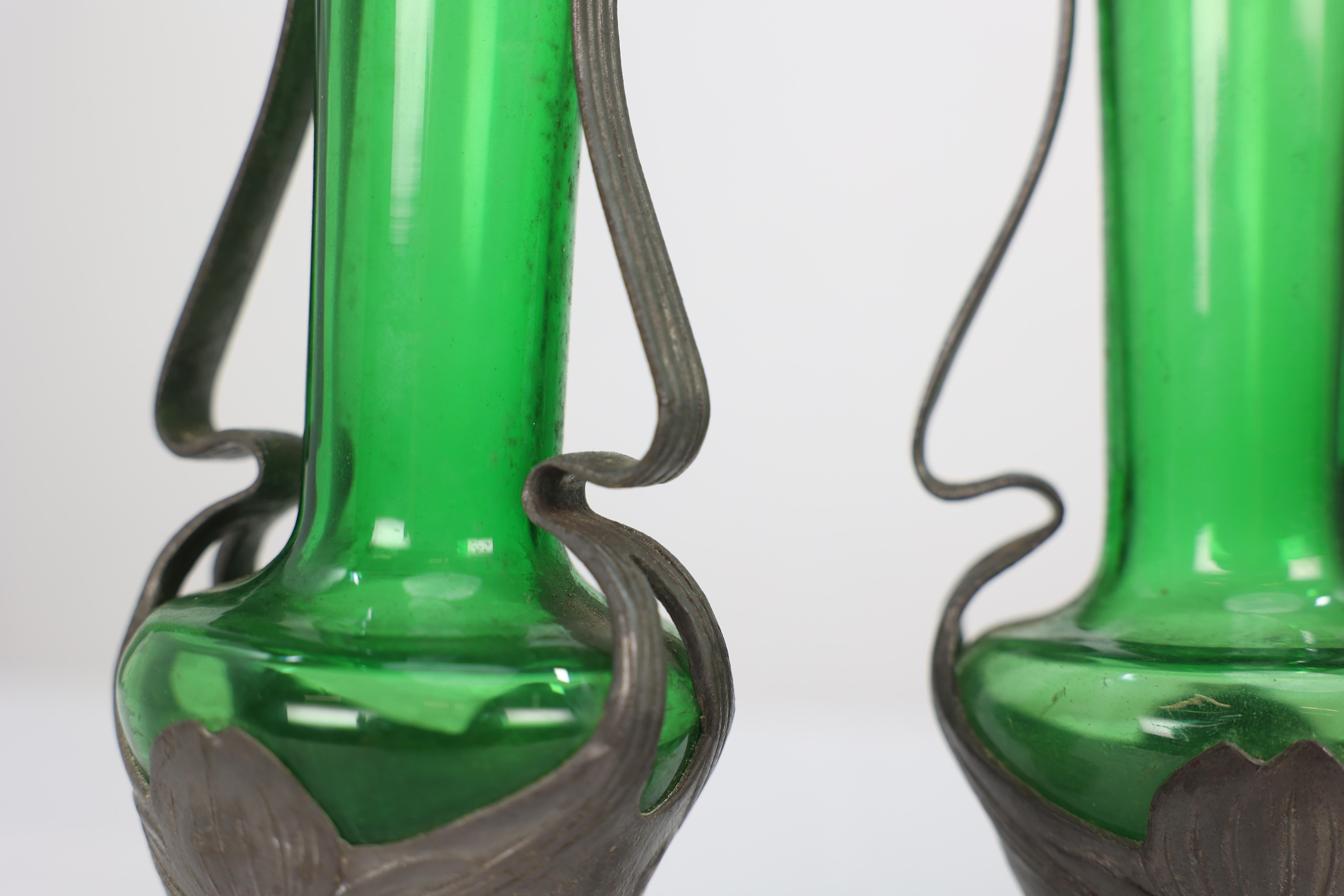 Osiris Pewter. A Pair of Art Nouveau Pewter and Green Glass Twin-Handled Vases For Sale 4