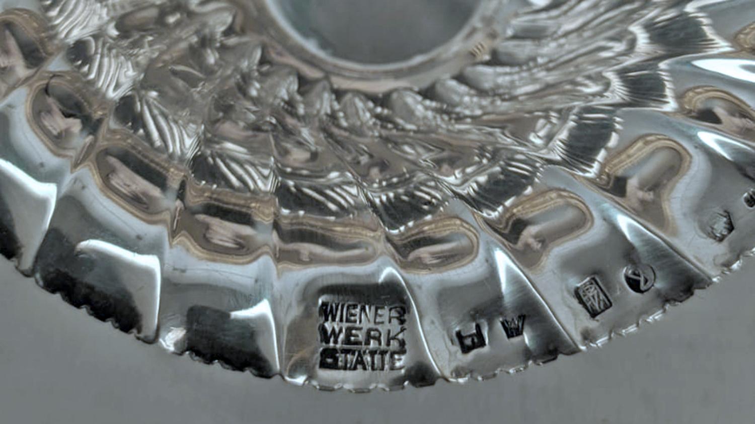 Pareja de cuencos de plata pulida Art Nouveau de J. Hoffmann para Wiener Werkstätte en venta 2