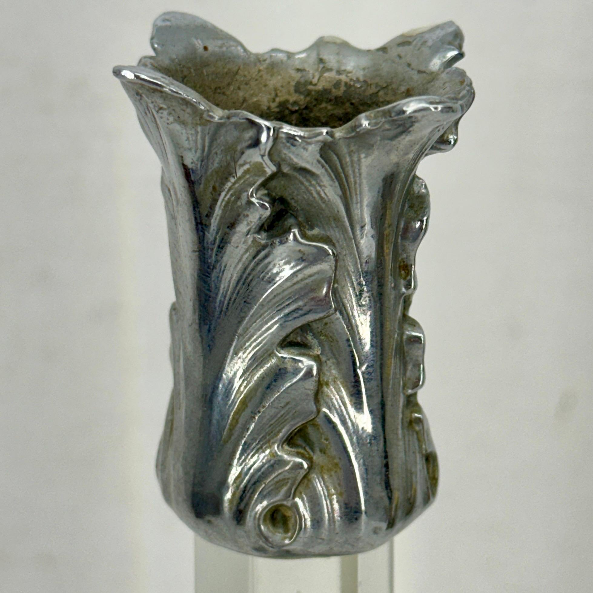 Coppia di candelieri in vetro ricostruiti in stile Art Nouveau Tiffany in vendita 6