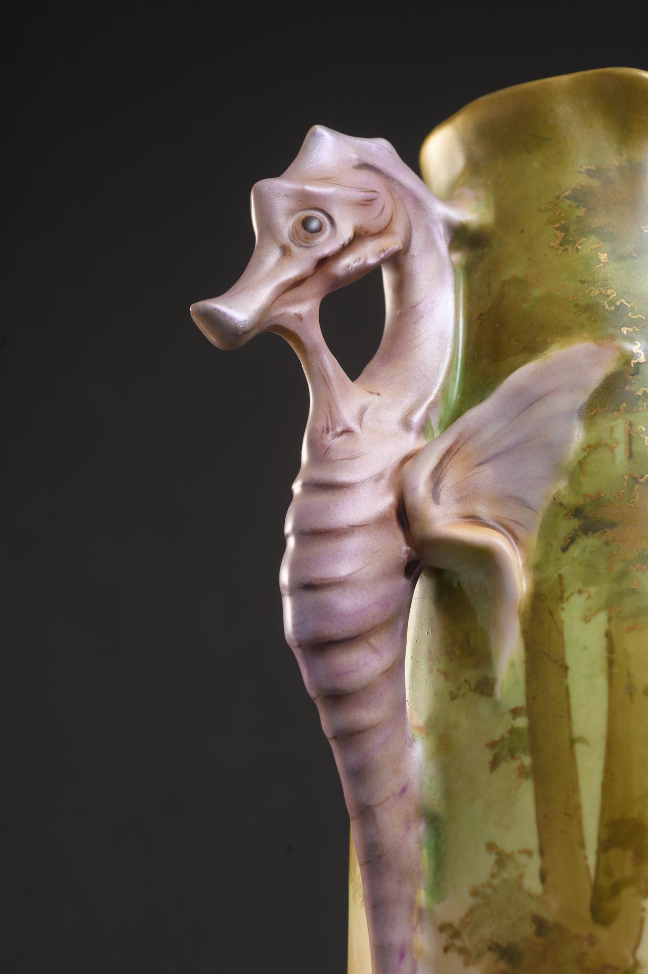 Coppia di vasi cavallucci marini in stile Art Nouveau di RStK Amphora in vendita 6