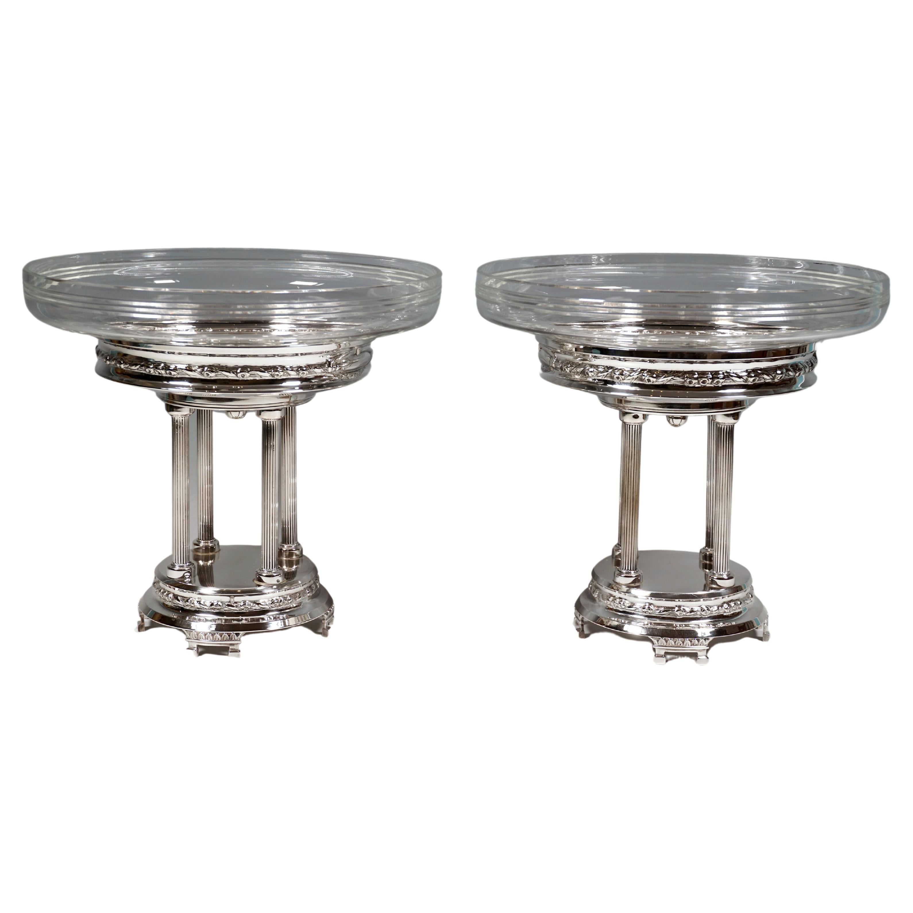 Pareja De Centros De Mesa De Plata Art Nouveau Con Cuencos De Vidrio, Viena, Circa 1900