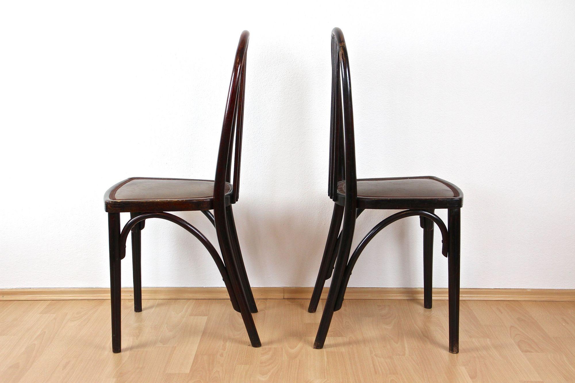 Ein Paar Thonet-Stühle im Jugendstil von Josef Hoffmann, 1. Auflage! - CZ ca. 1906 (Poliert) im Angebot
