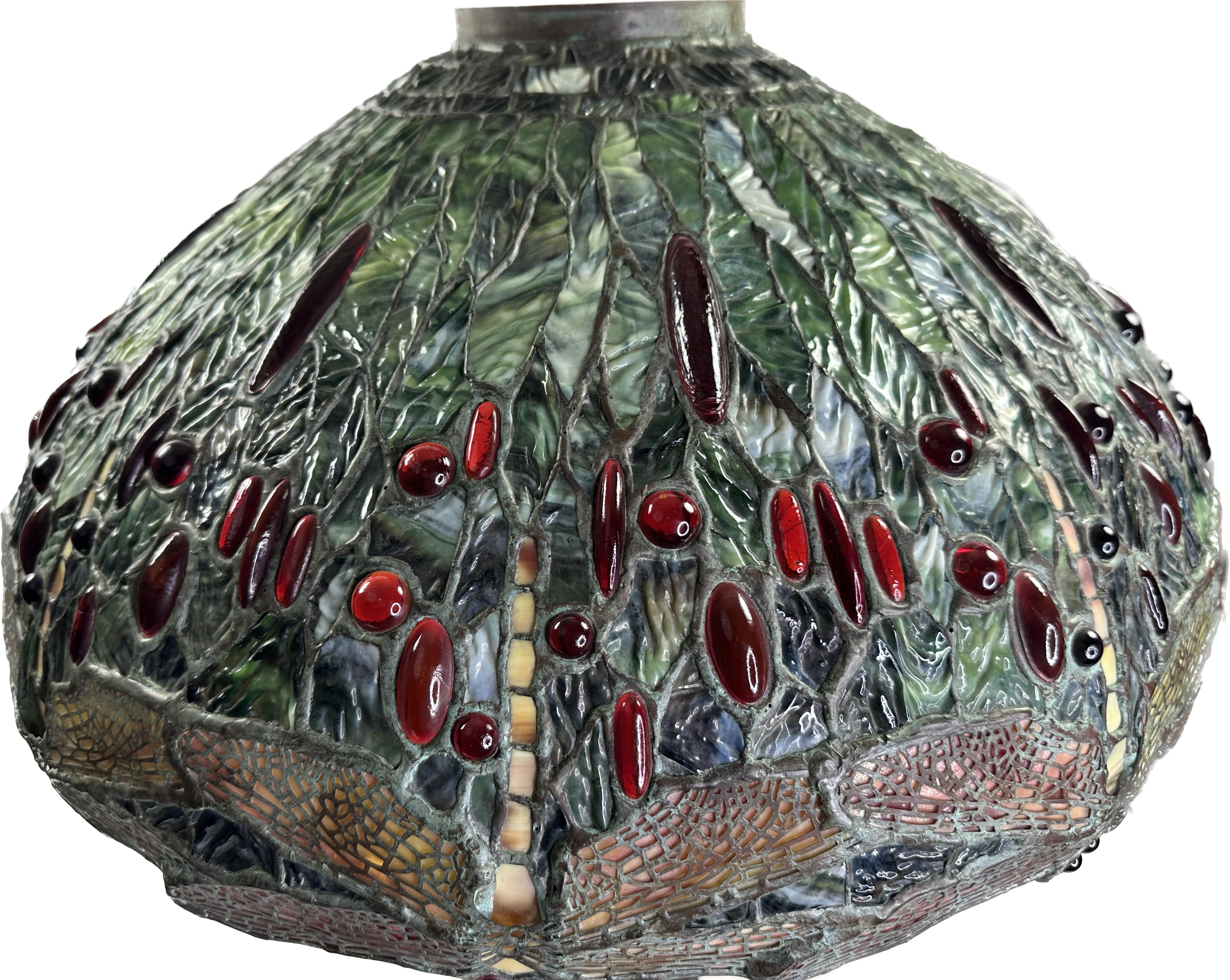 Paire de lampes de style Tiffany Art Nouveau avec abat-jour en verre plombé à la main en vente 5