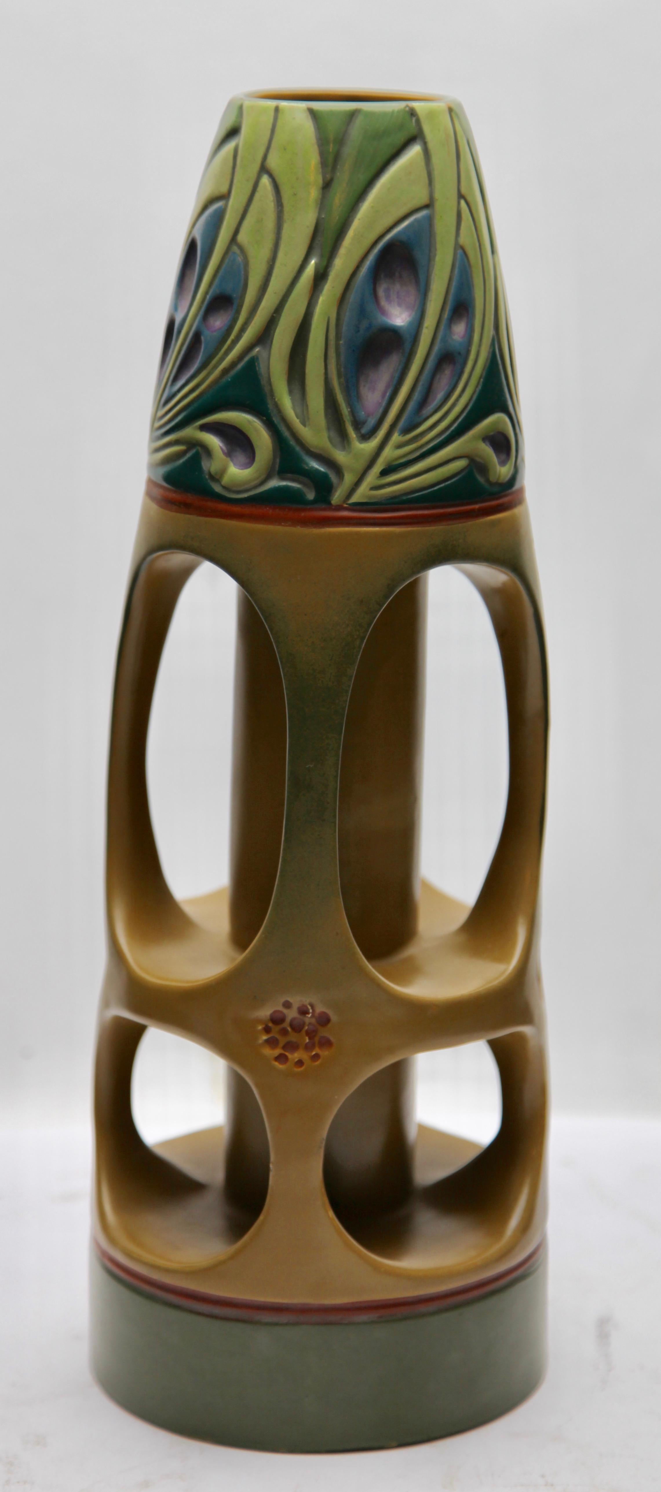 Pair of Art Nouveau Vases, 'Amphora' by Julius Dressler, Vienna, circa 1905 3