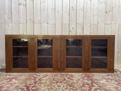 Par de vitrinas de pared de estilo Art Nouveau en madera de fresno