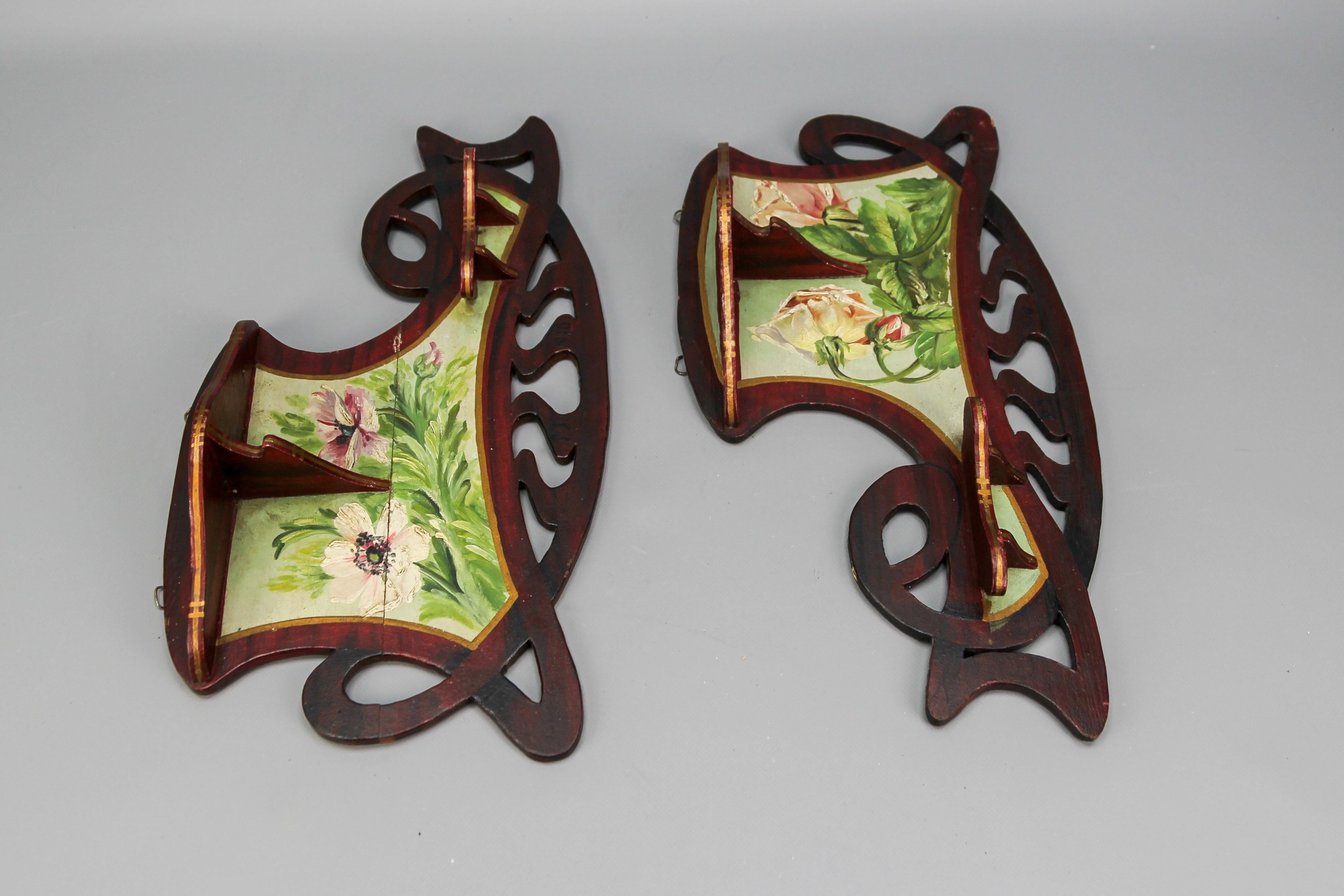 Early 20th Century Pair of Art Nouveau Wooden Hand-Painted Floral Shelves, Germany, 1910 For Sale