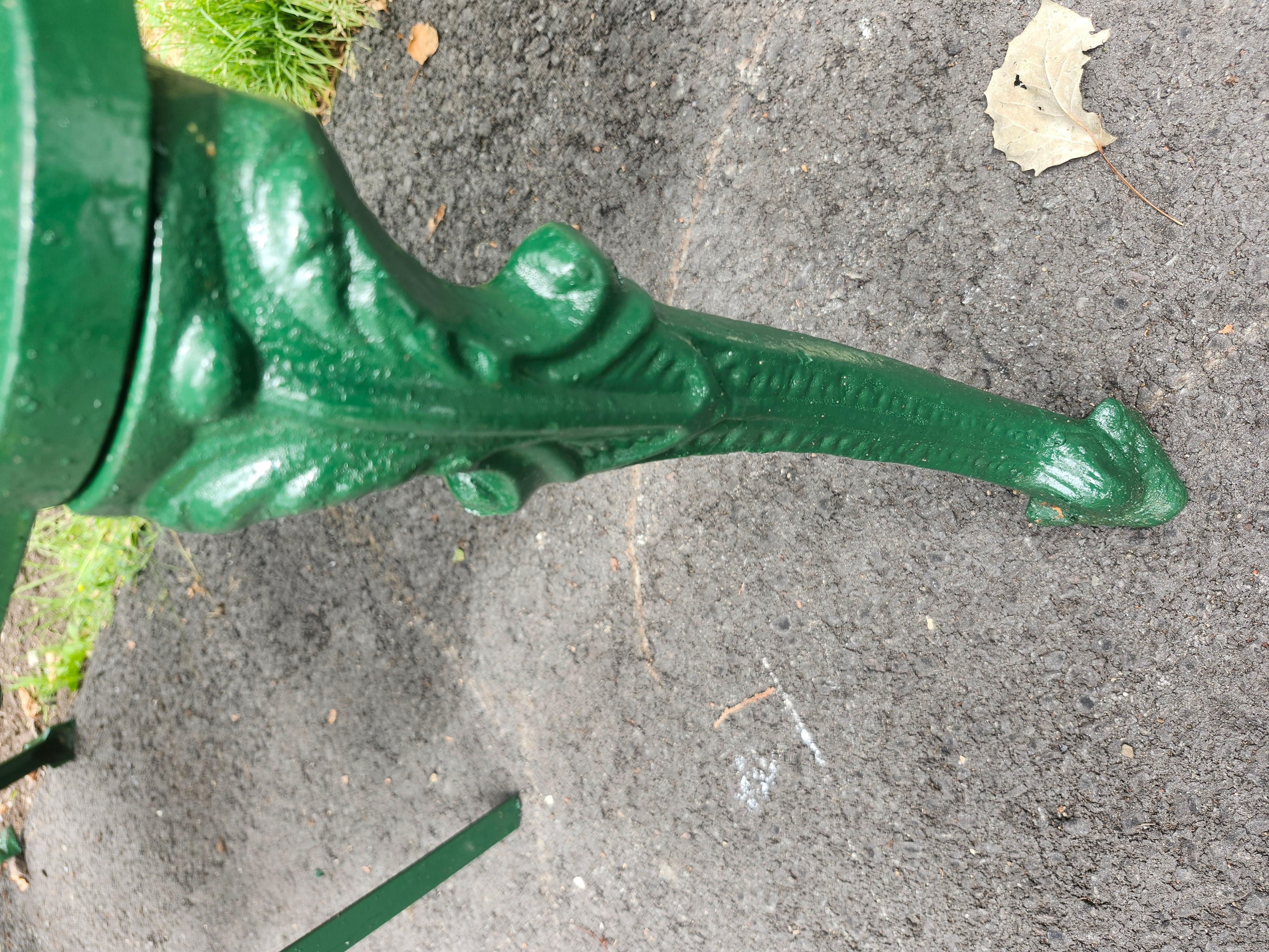 Coppia di panchine da giardino e da terrazzo in ghisa in stile Art Noveau in vendita 3