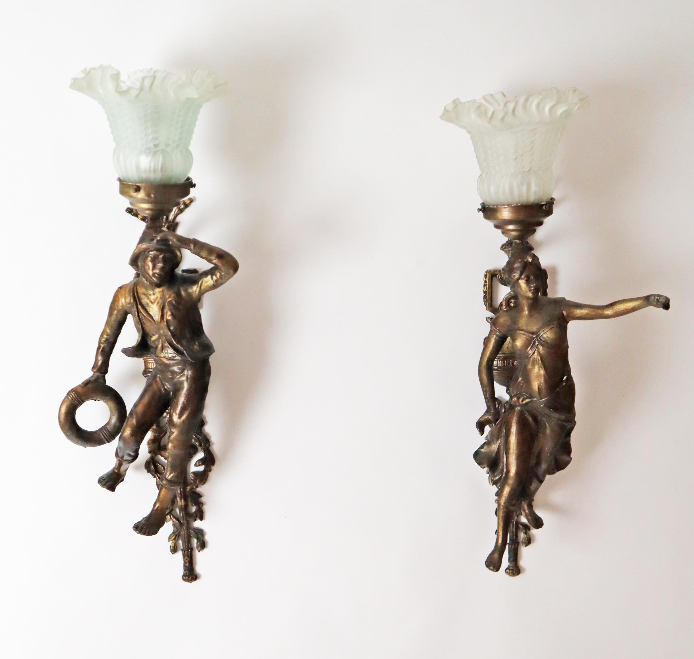 Coppia di appliques figurate Art Novo Marinaio e contadina 1890 circa Francia in vendita 3