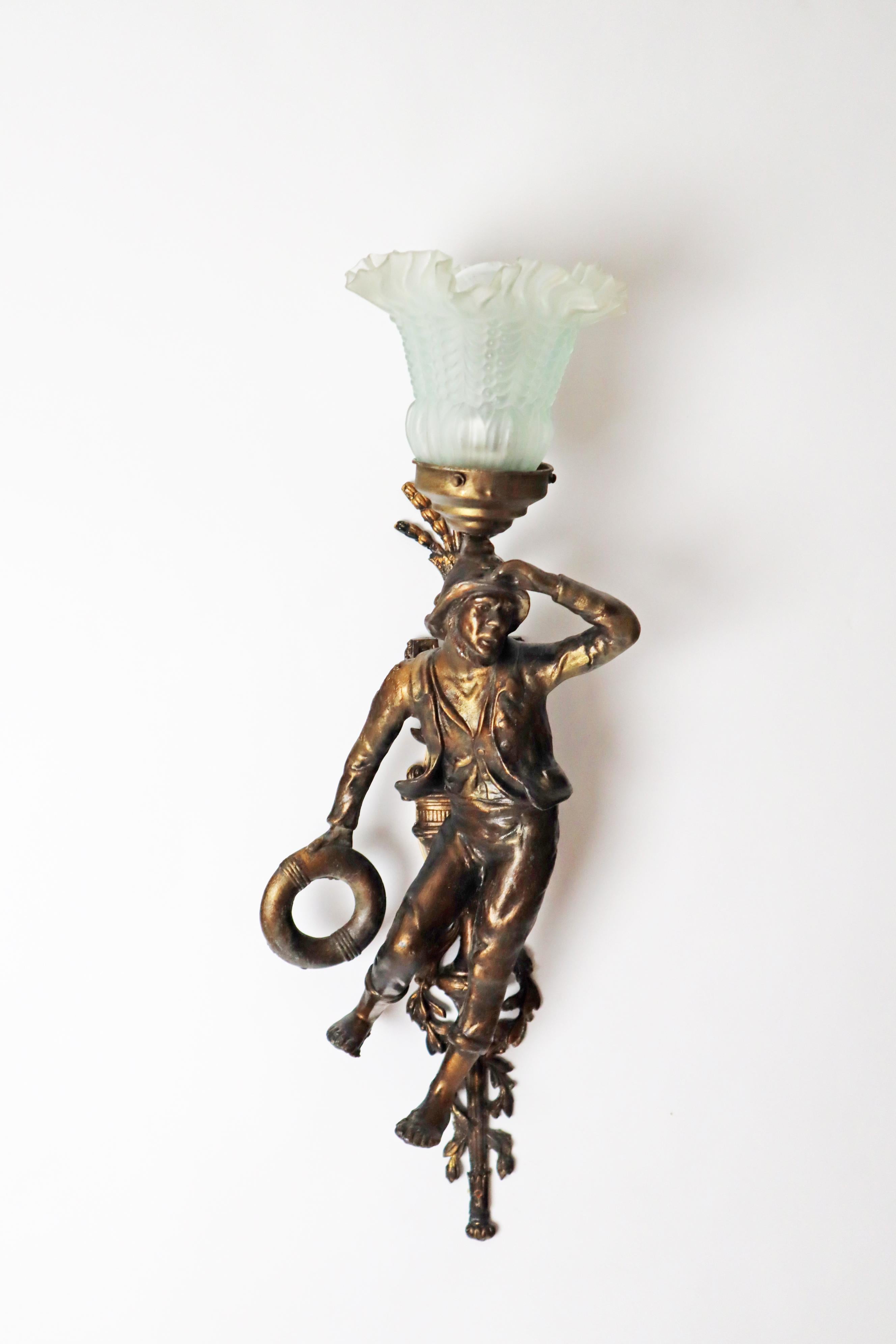 Coppia di appliques figurate Art Novo Marinaio e contadina 1890 circa Francia in vendita 4