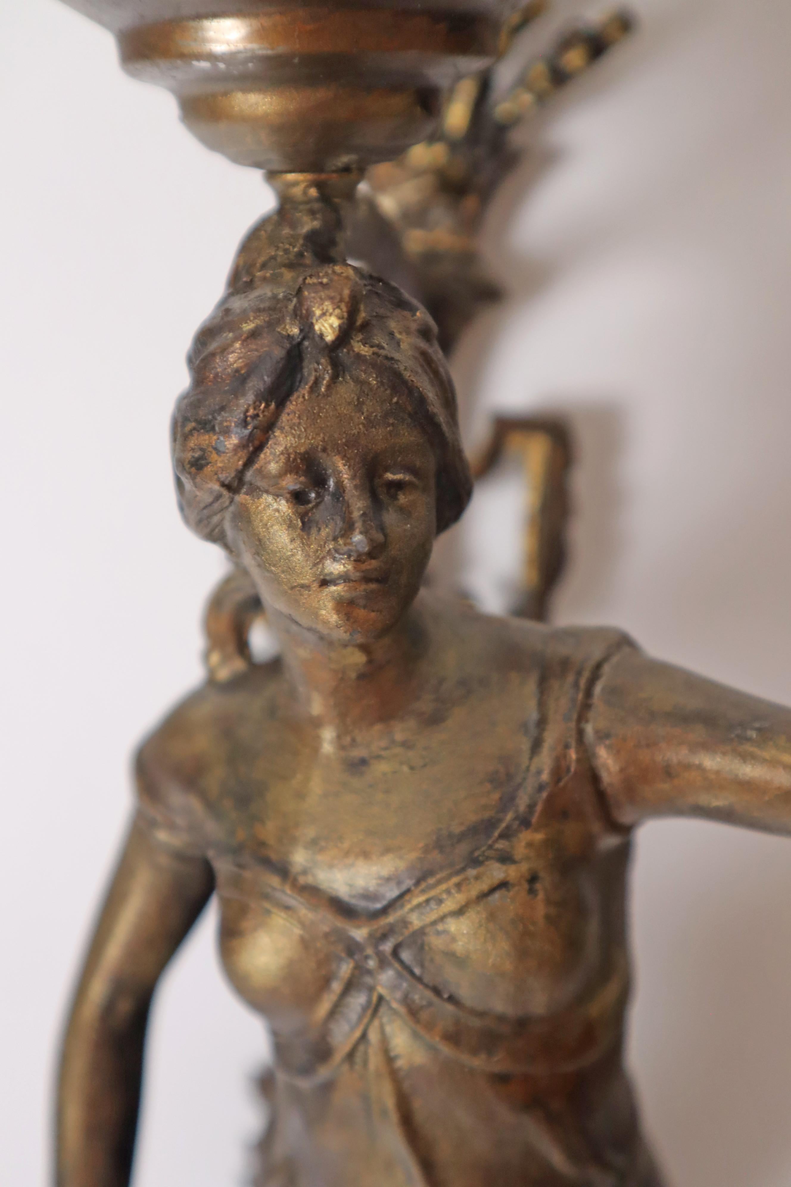 Coppia di appliques figurate Art Novo Marinaio e contadina 1890 circa Francia in vendita 6