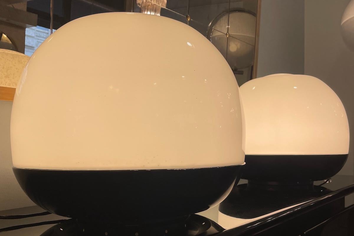 Ein Paar Artemide Platea Tischlampen aus den 1960er Jahren im Angebot 1