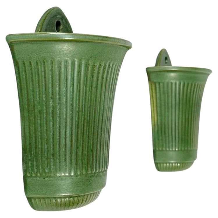 Paire de vases muraux Arthur Percy pour Gefle Ceramics, Suède, années 1930